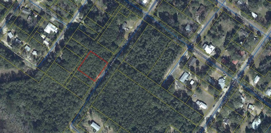 Nice lots to build a house, mobile homes not allowed.  City water available.