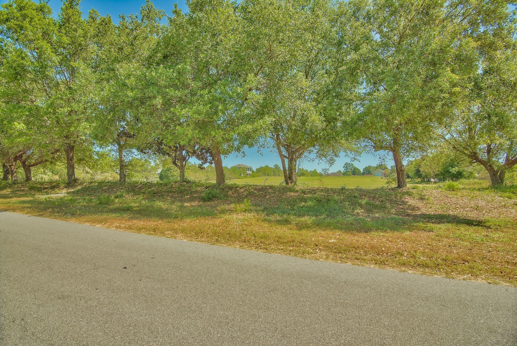 COUNTRY CLUB ESTATES - Land