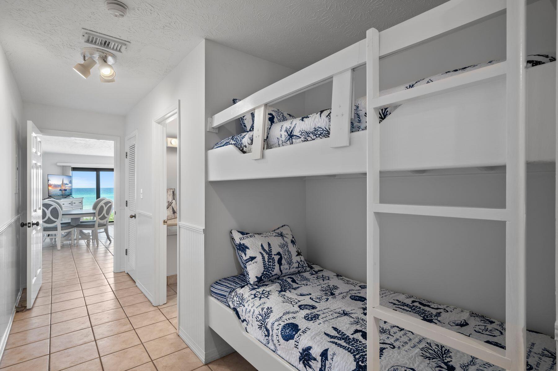 CRYSTAL VILLAS CONDO PH 2 - Residential