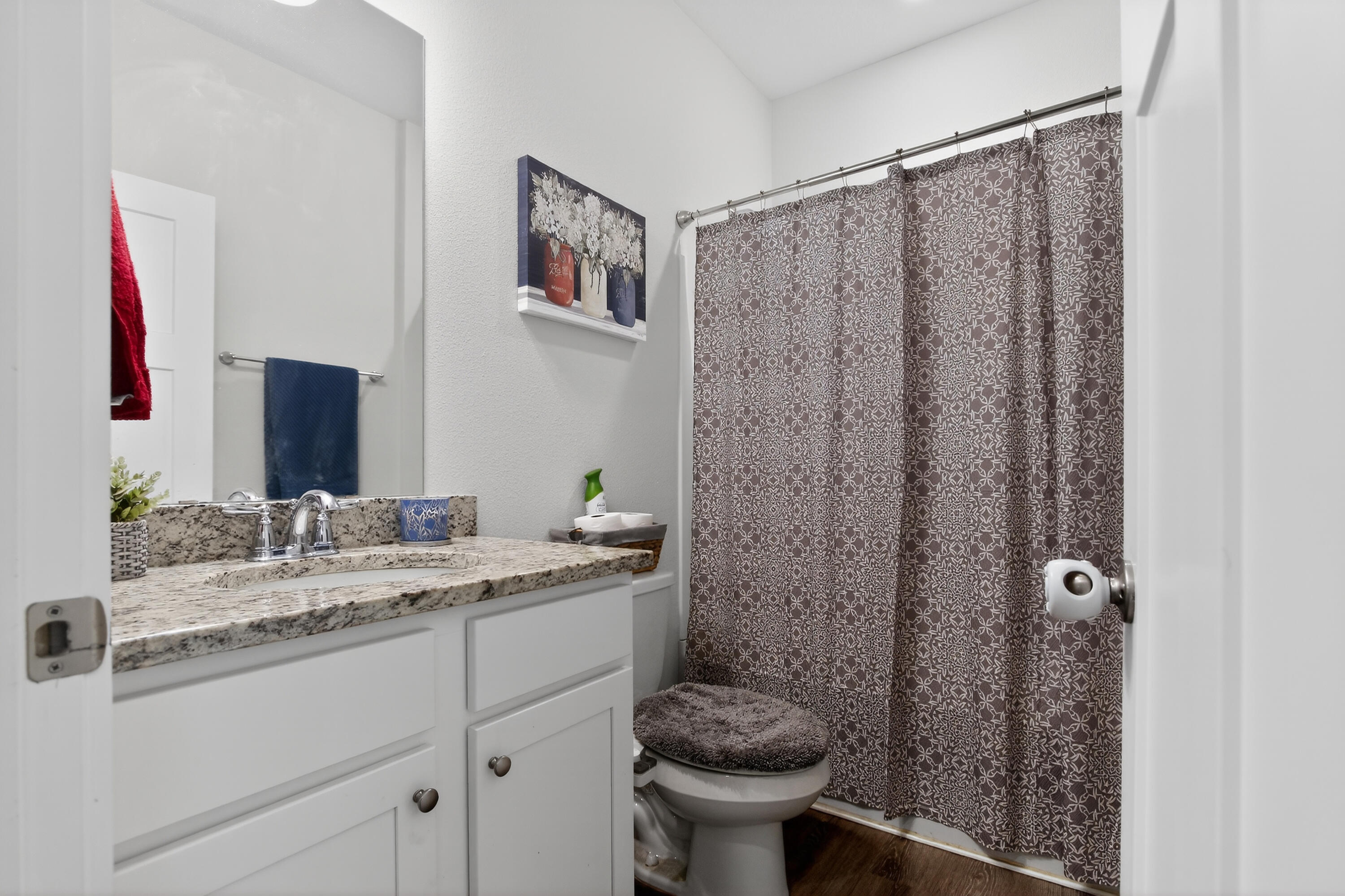 HILLWOOD ESTATES - Residential