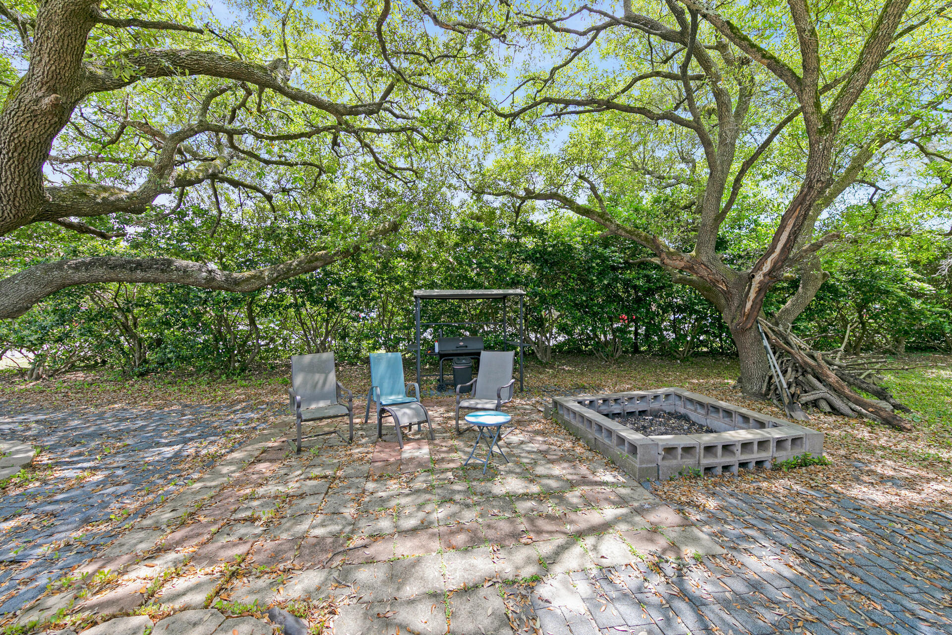 RACETRACK ROAD 1ST - Residential