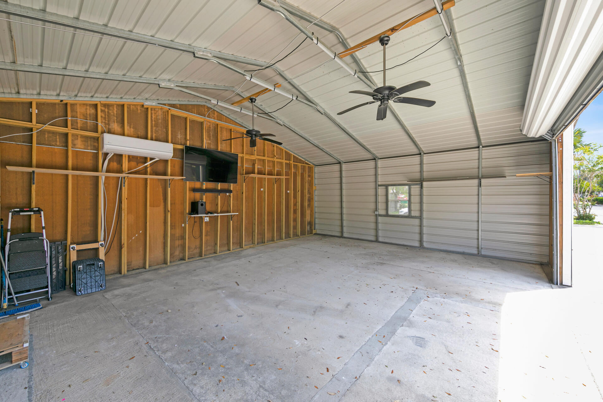 RACETRACK ROAD 1ST - Residential