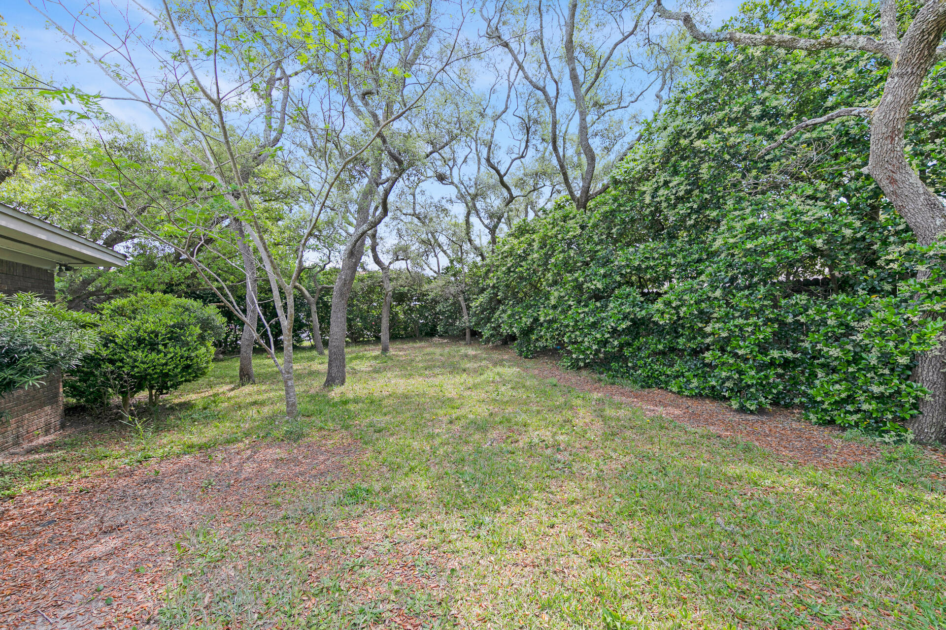 RACETRACK ROAD 1ST - Residential