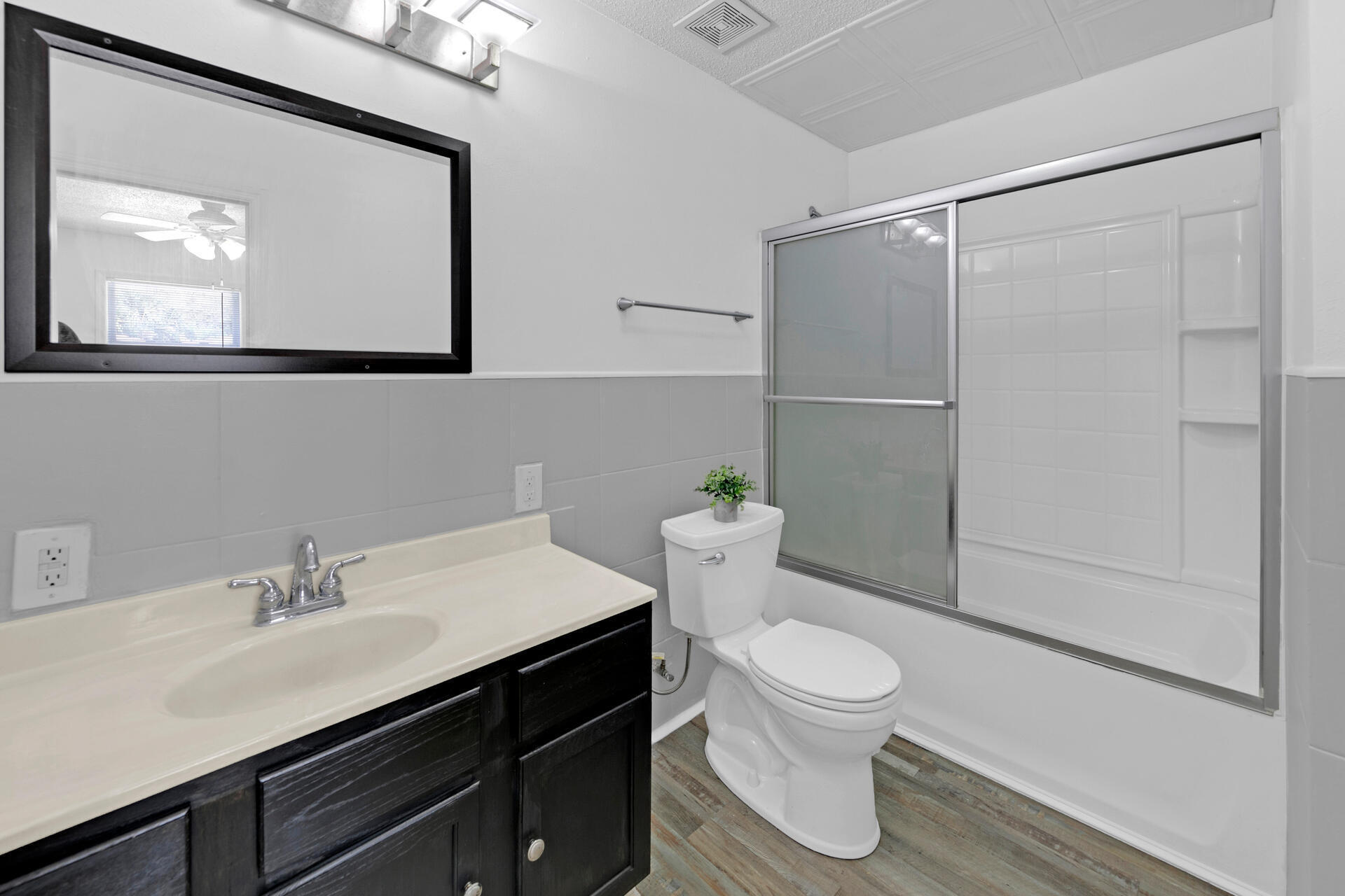 RACETRACK ROAD 1ST - Residential