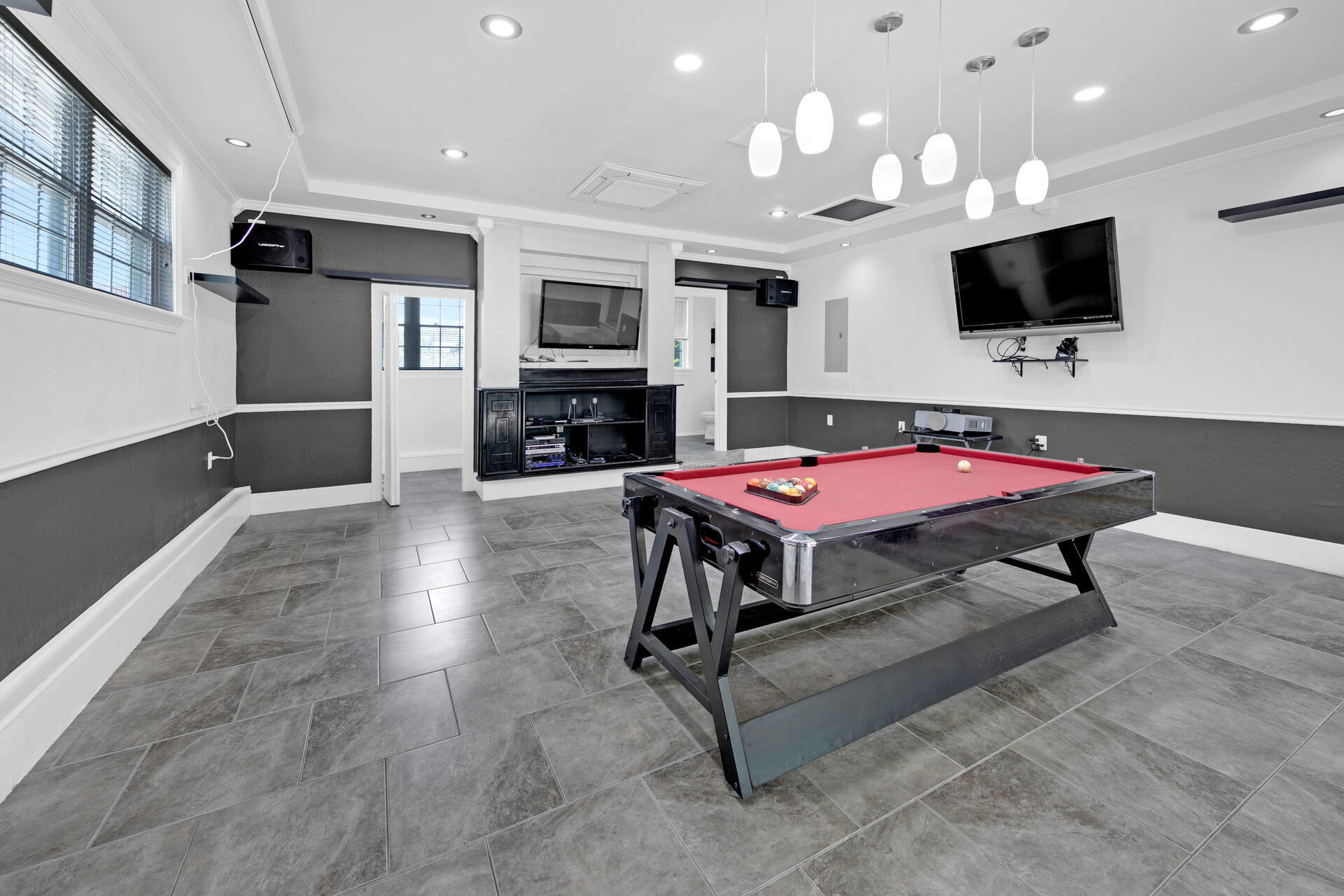 RACETRACK ROAD 1ST - Residential