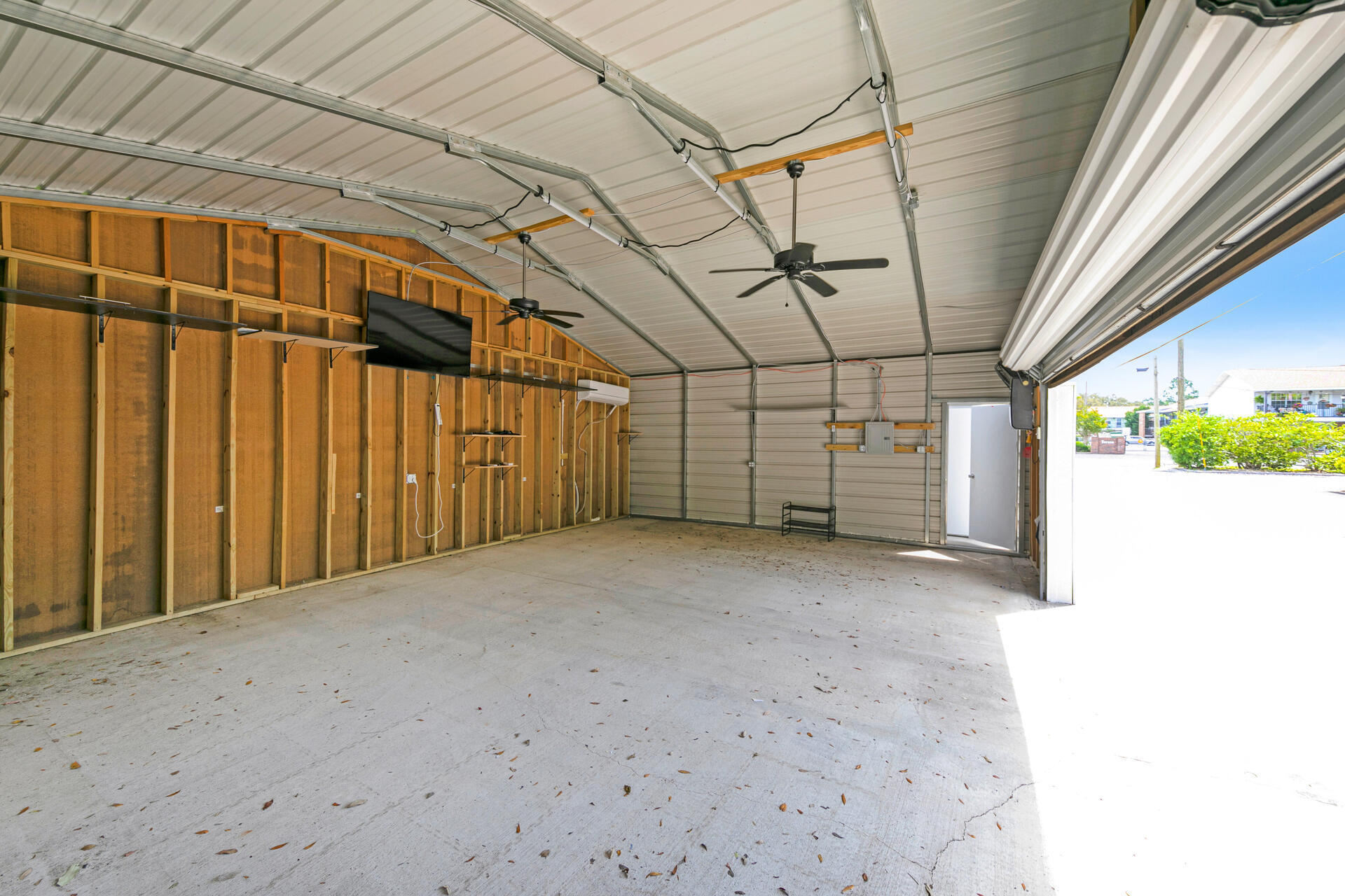 RACETRACK ROAD 1ST - Residential