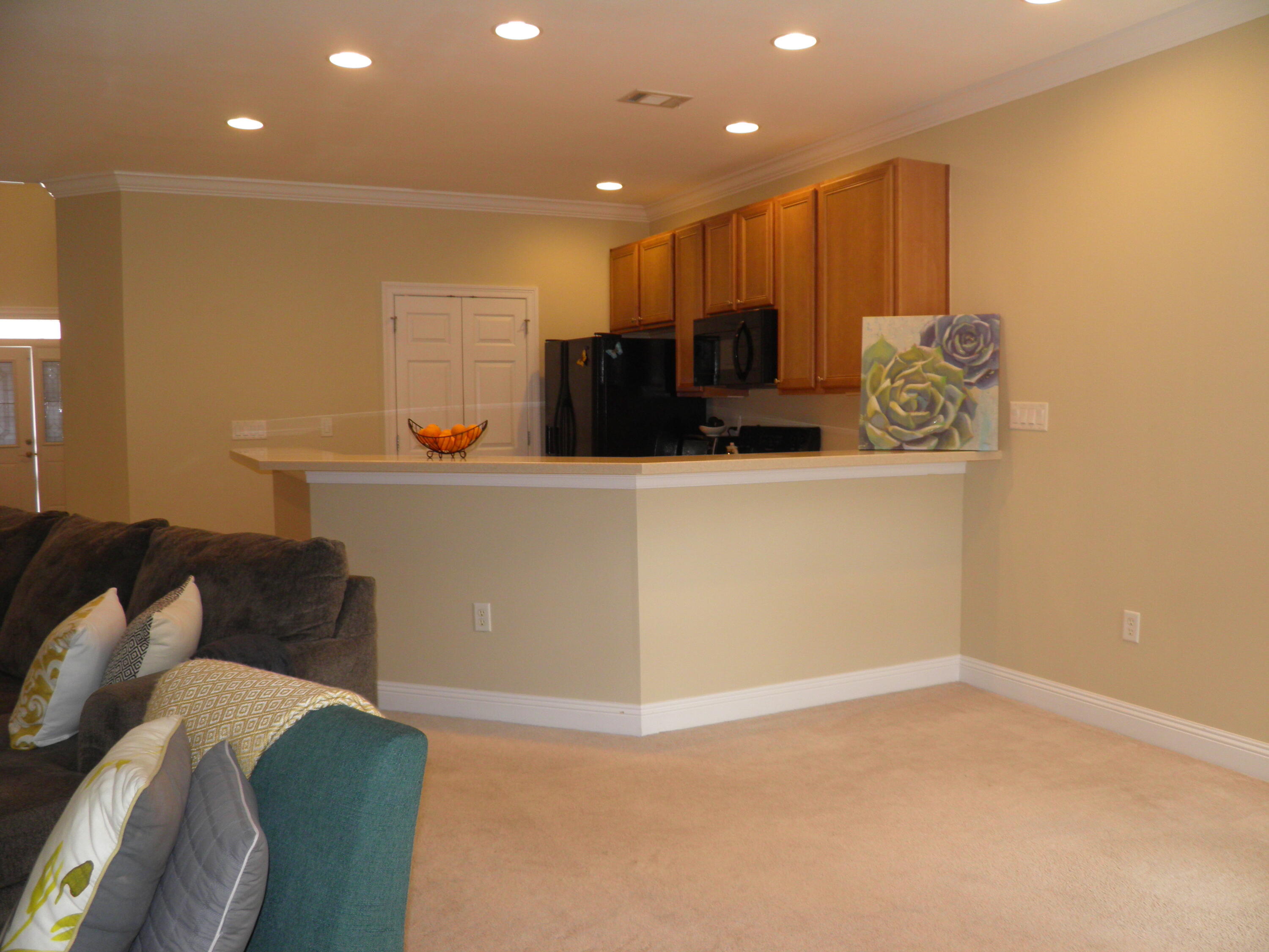 WALTON OAKS - Residential Lease