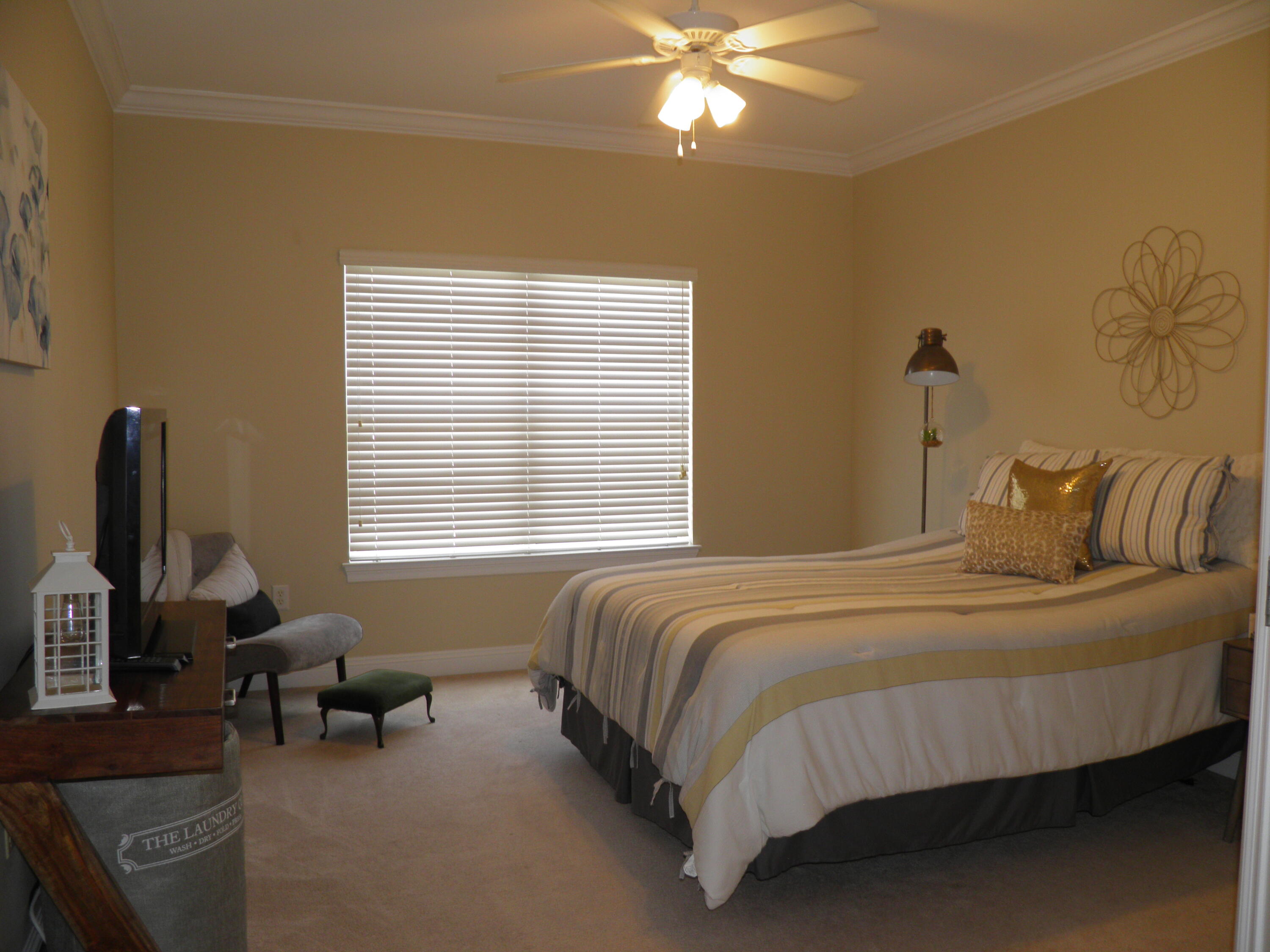 WALTON OAKS - Residential Lease