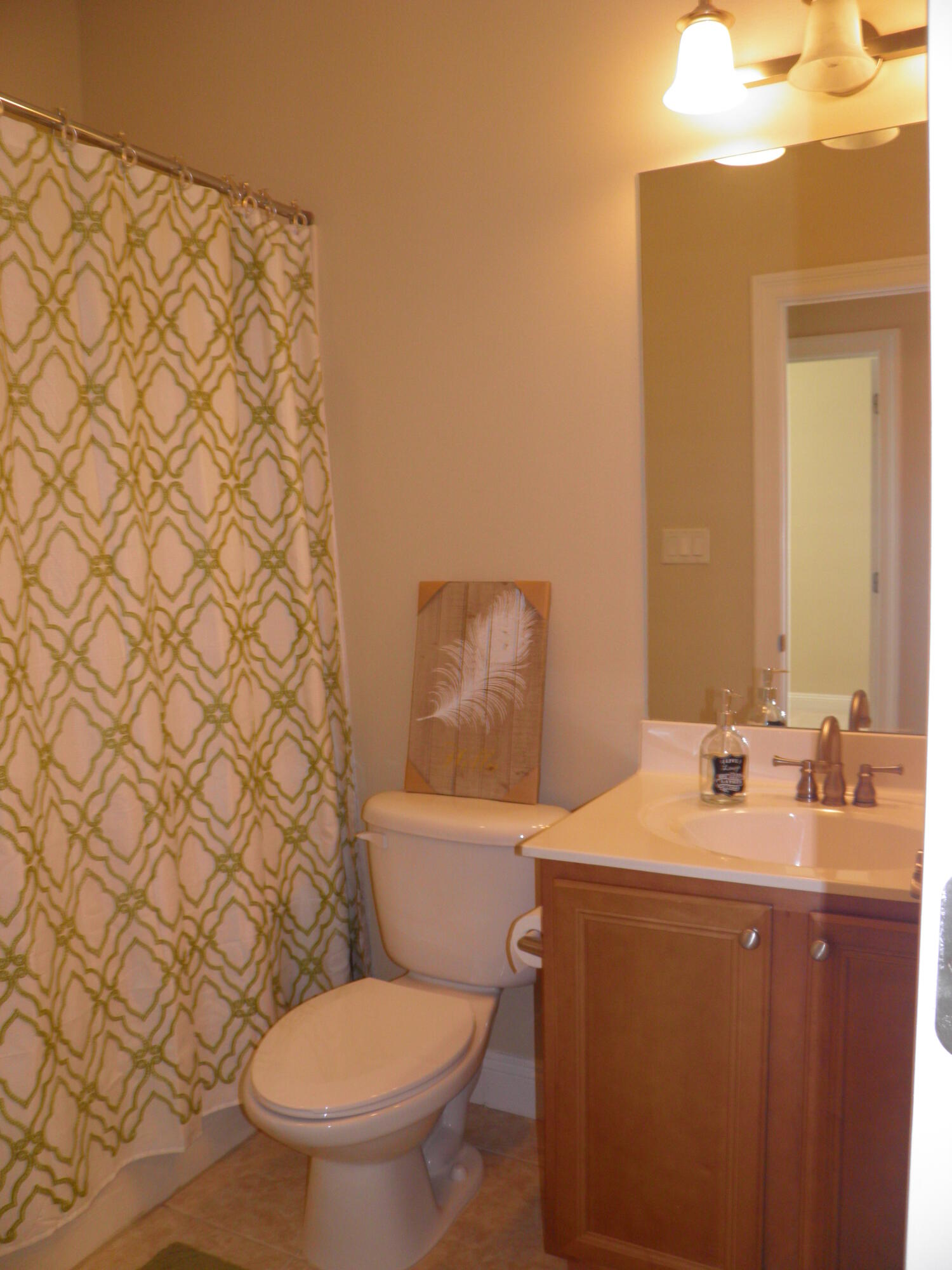 WALTON OAKS - Residential Lease