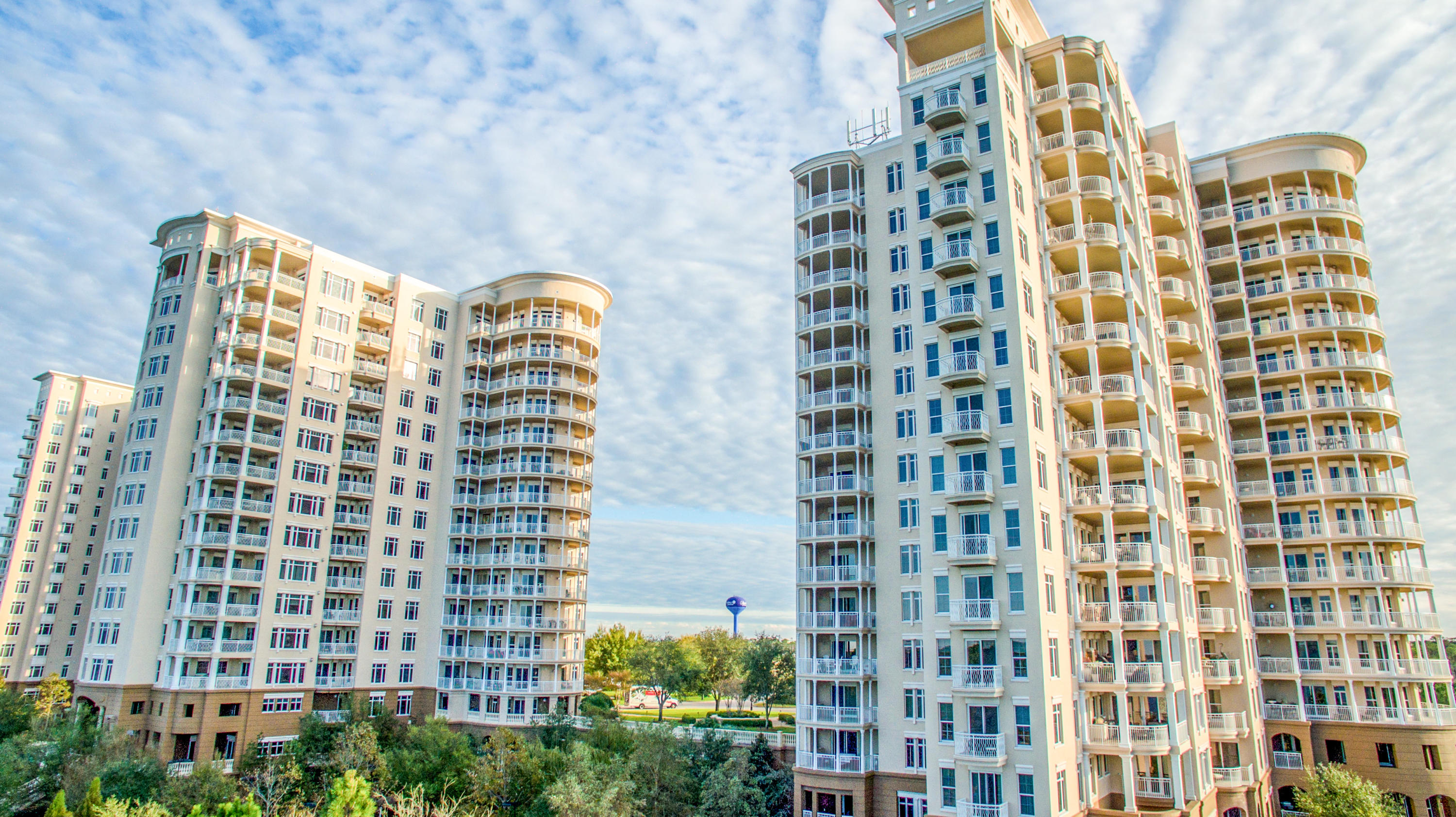 ONE WATER PLACE - Residential