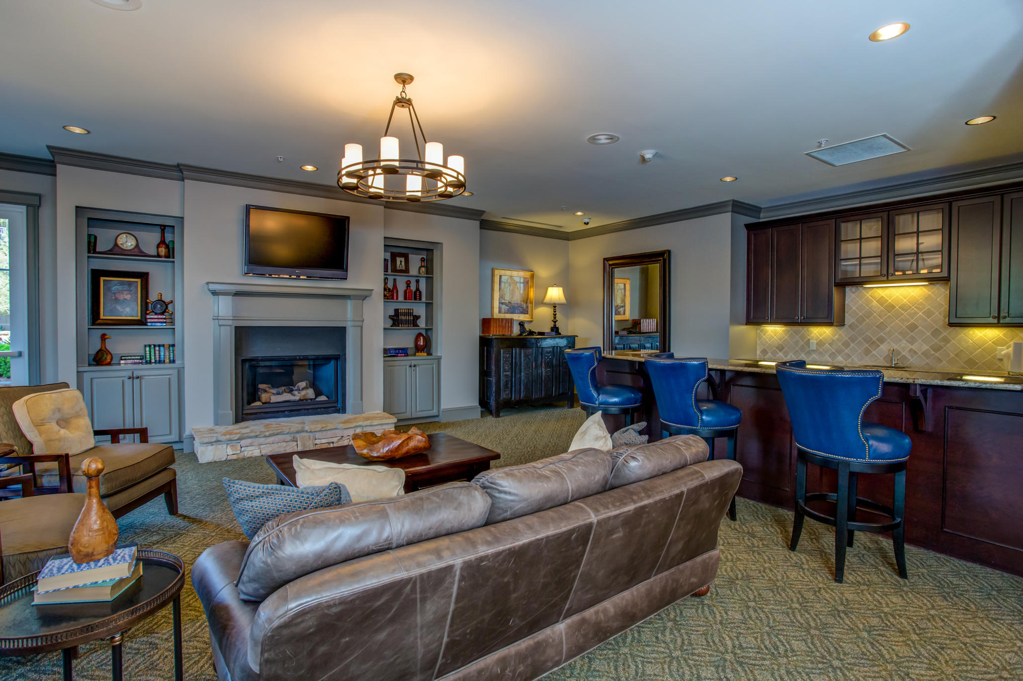 ONE WATER PLACE - Residential