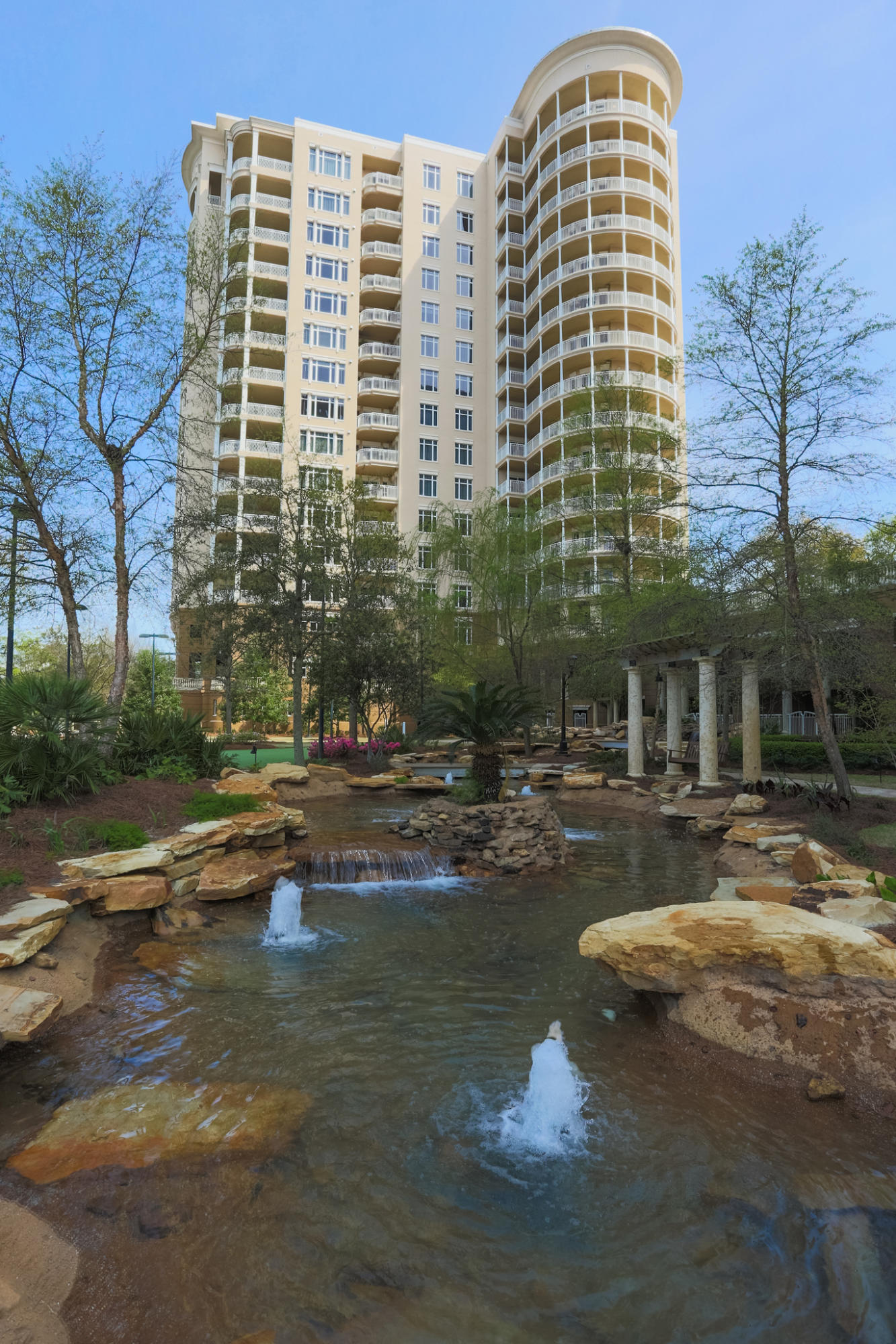 ONE WATER PLACE - Residential