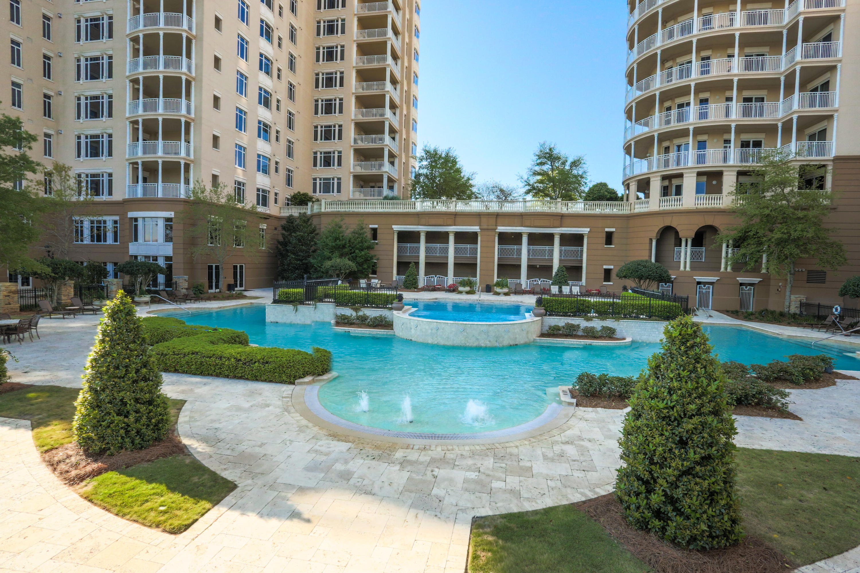 ONE WATER PLACE - Residential