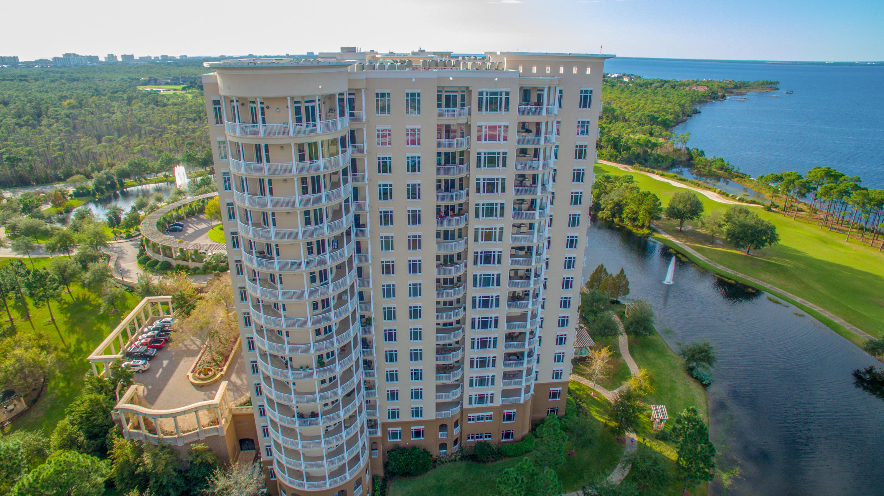 ONE WATER PLACE - Residential