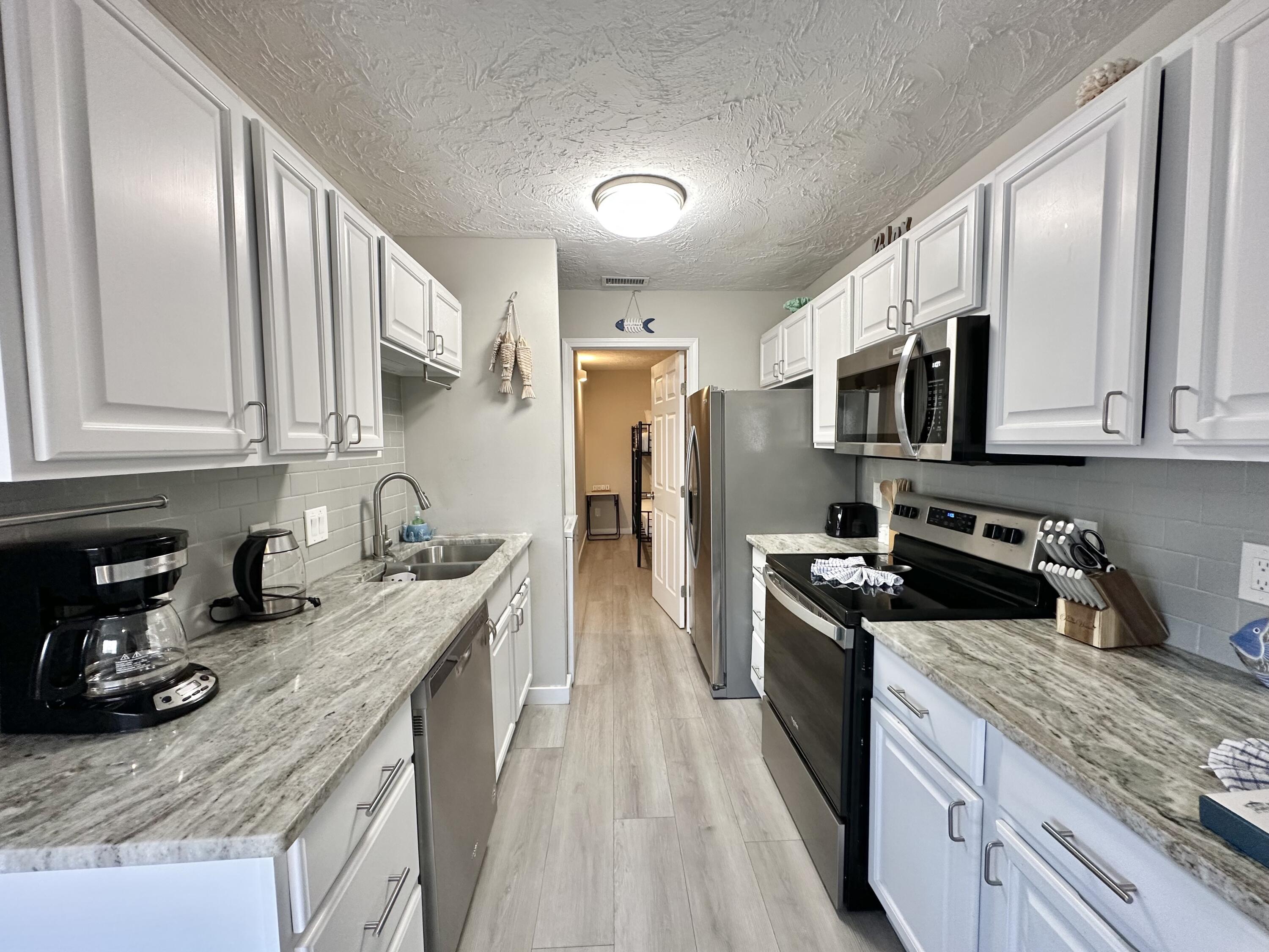 CROSS CREEK CLUB CONDO - Residential