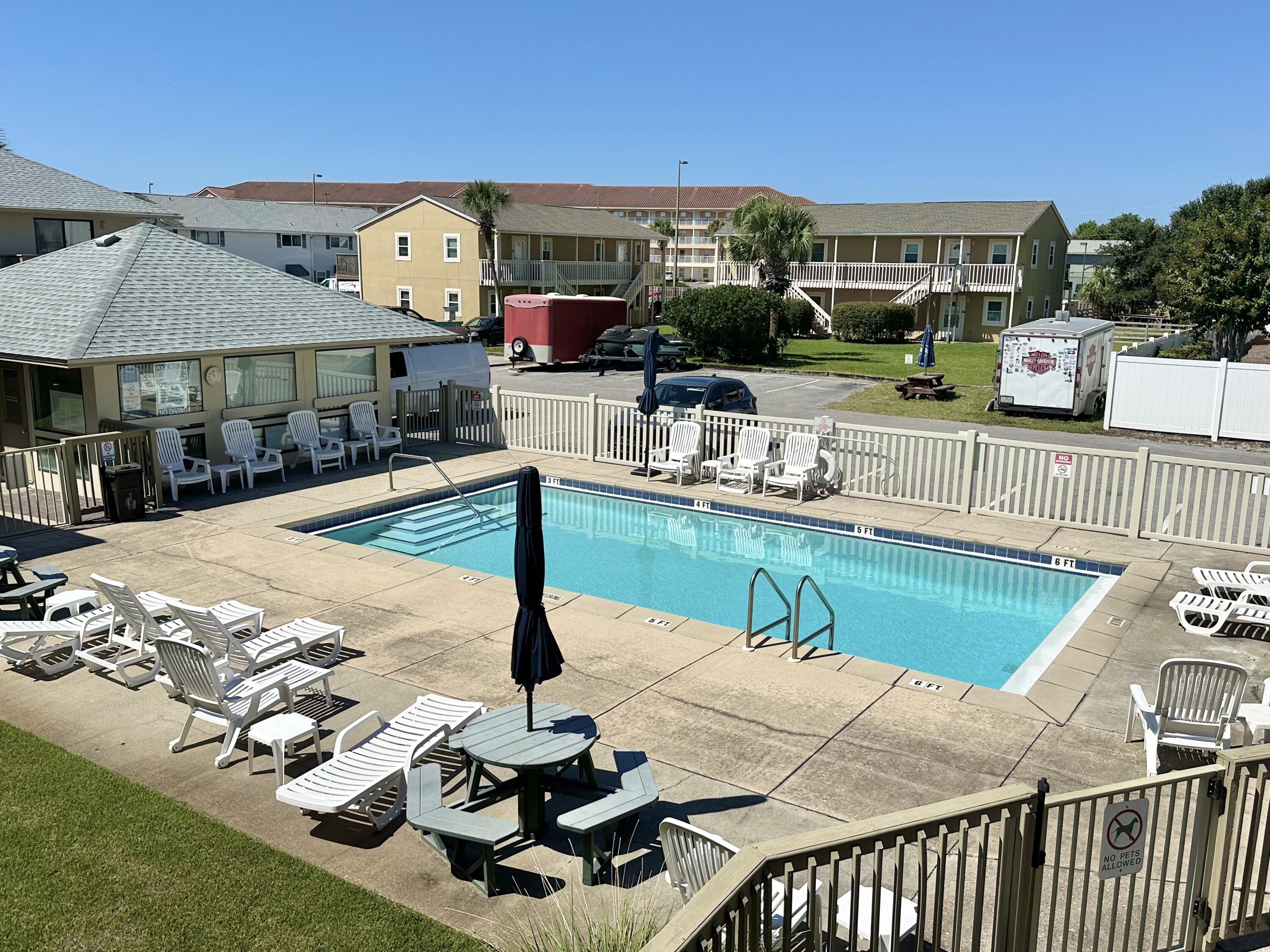CROSS CREEK CLUB CONDO - Residential