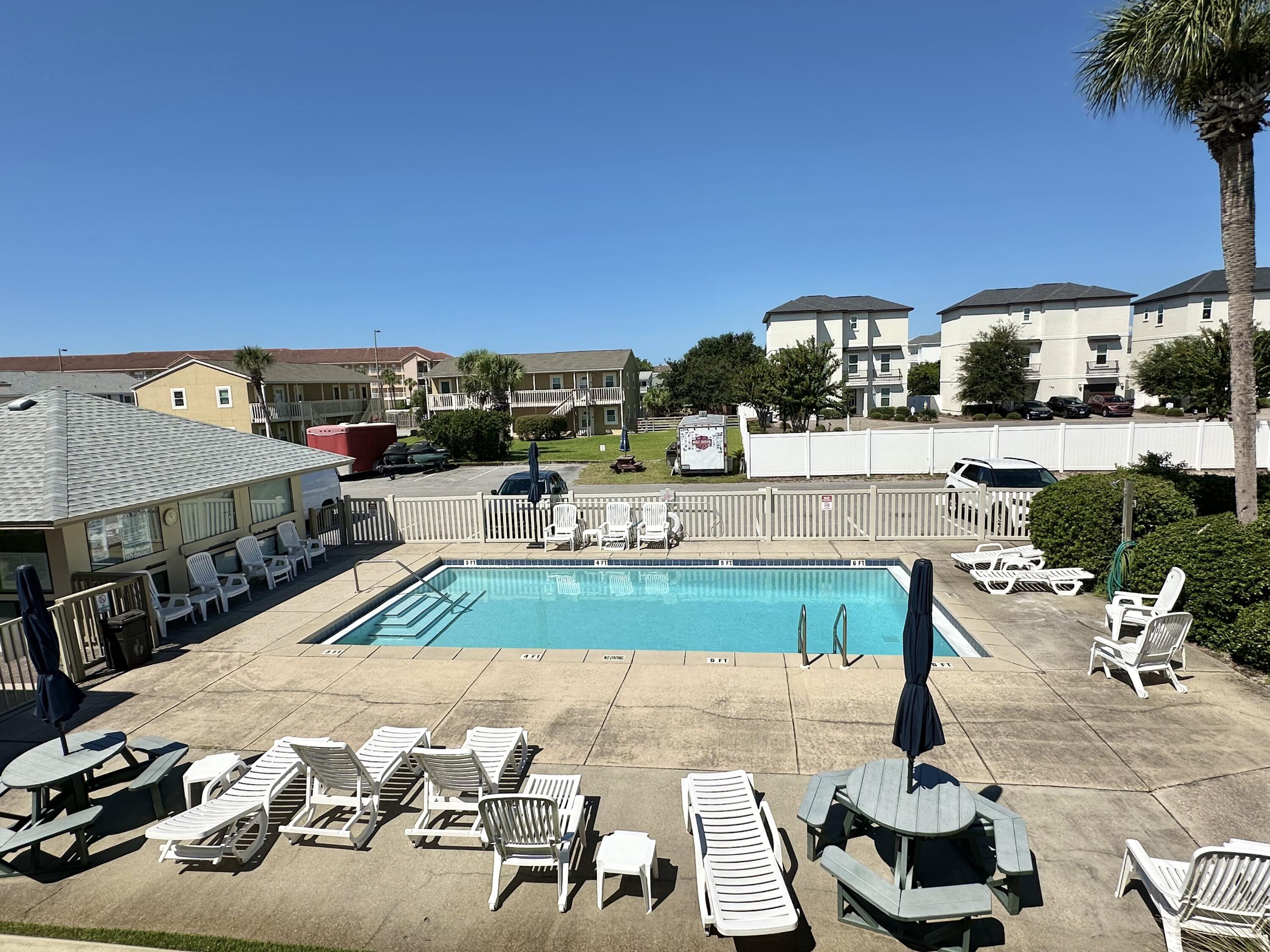 CROSS CREEK CLUB CONDO - Residential