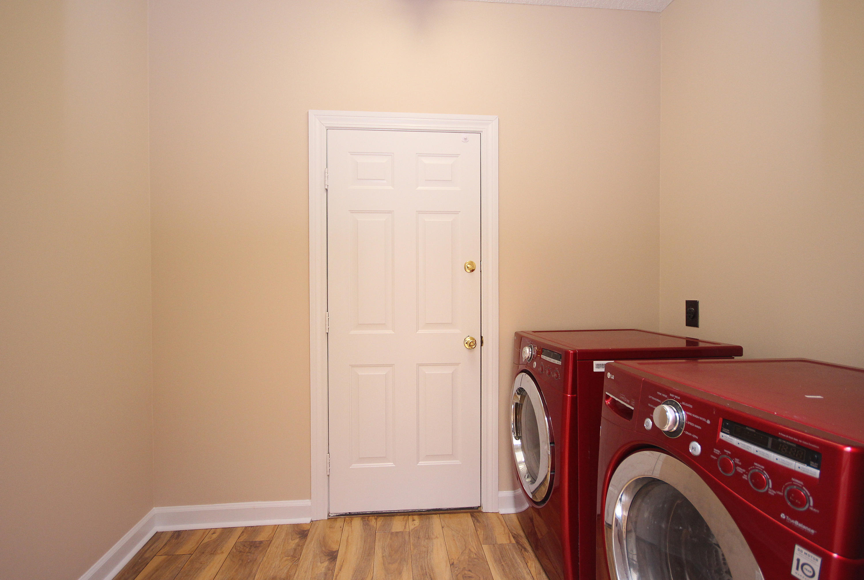 Escada - Residential