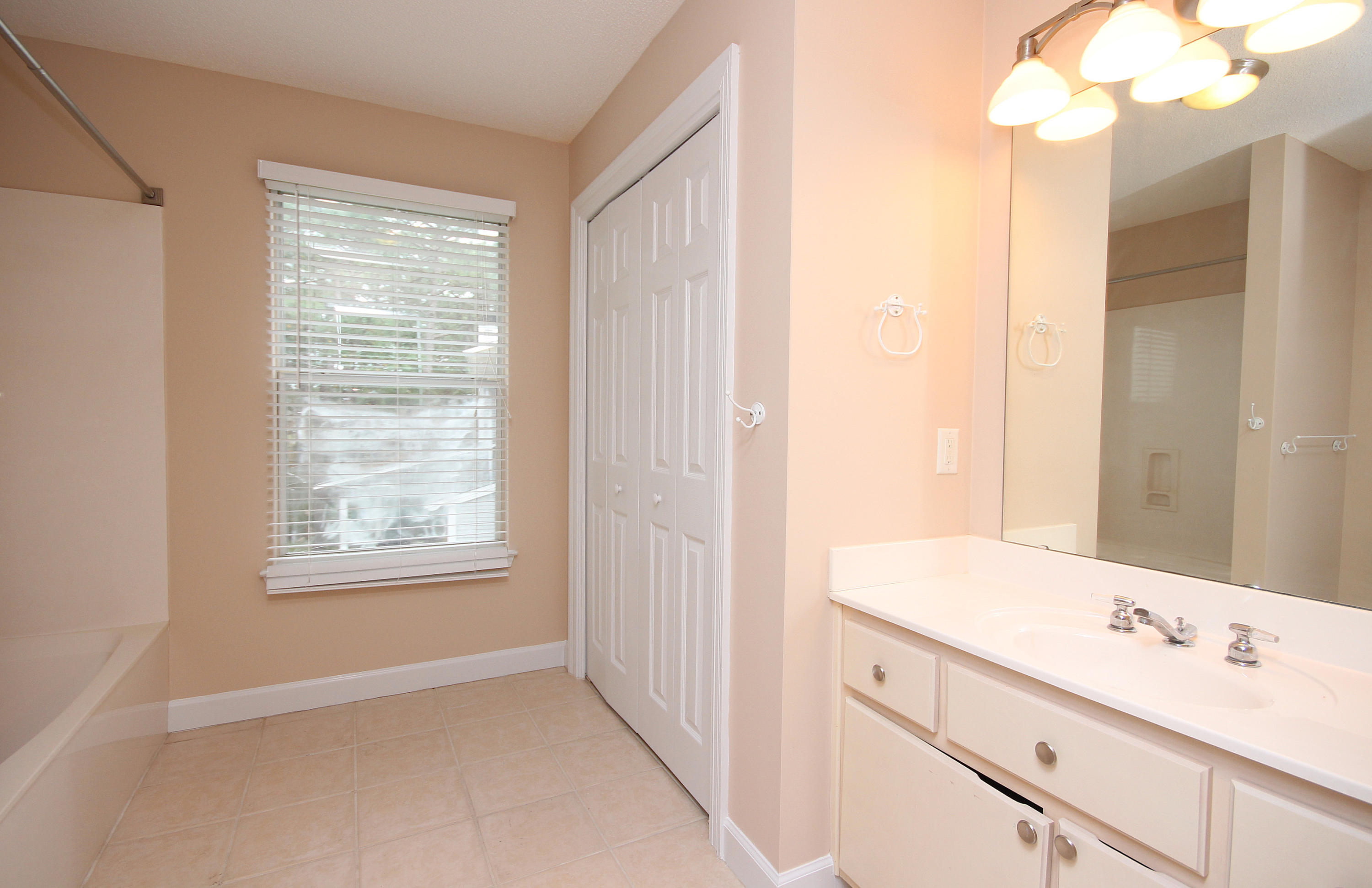 Escada - Residential