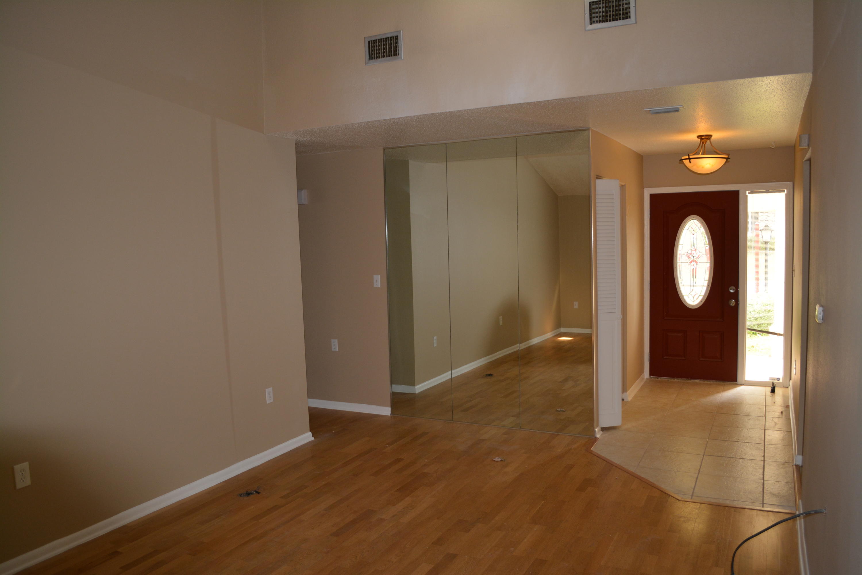 PORT DIXIE - Residential Lease