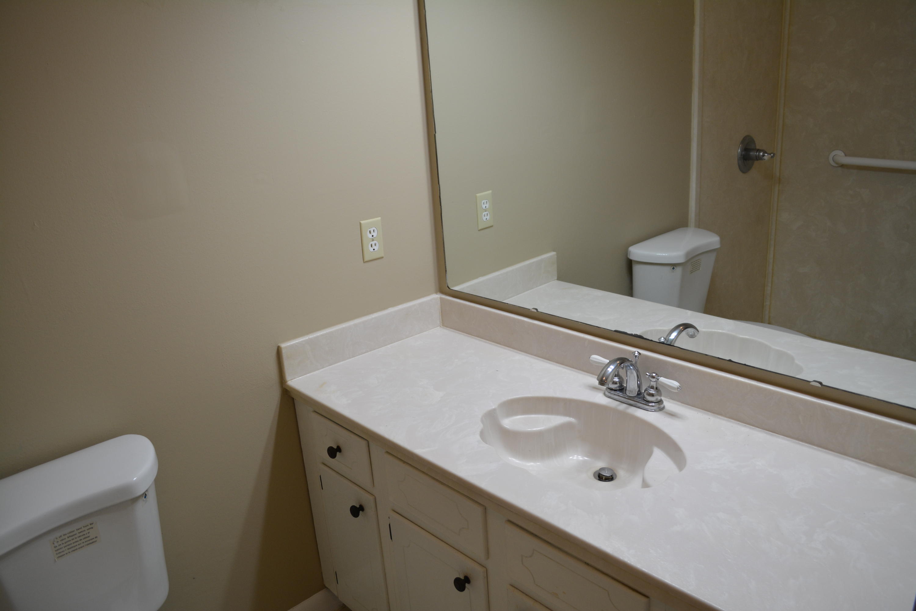 PORT DIXIE - Residential Lease