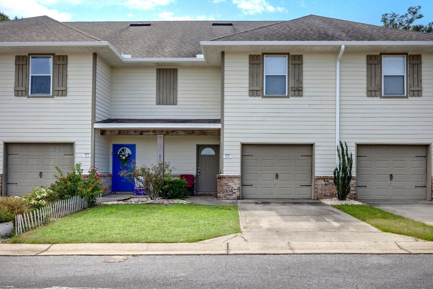 Pool Community! Come see this spacious townhome with open concept living, granite countertops, and stainless steel appliances. New refrigerator and dishwasher installed in 2020. Plenty of closet space! Walk-in closet in the primary bedroom. Separate shower and soaking tub in the primary bathroom. No homes across the street, providing a beautiful view of an open field! Centrally located near downtown Crestview, close to restaurants, shopping, and schools. Enjoy some of the  community amenities at Arbor Lake, to include on-site walking trails, a fish pond, and refreshing salt water pool.