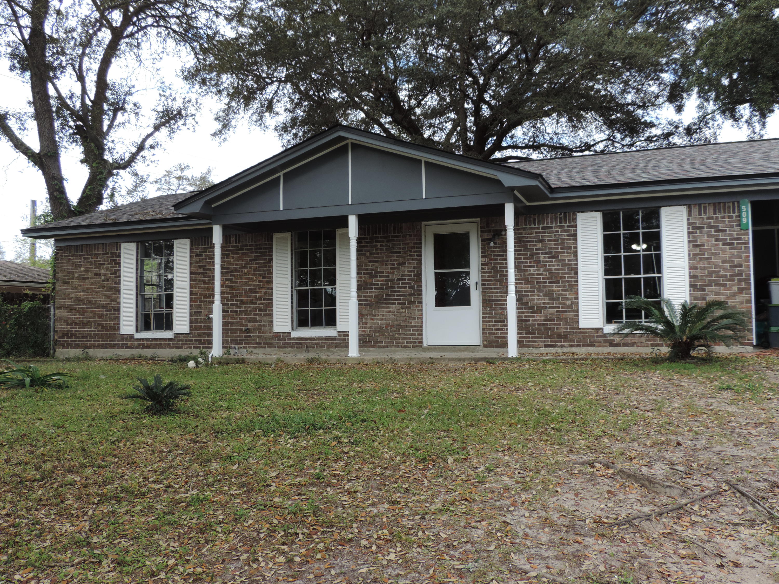 COLONIAL HEIGHTS - Residential