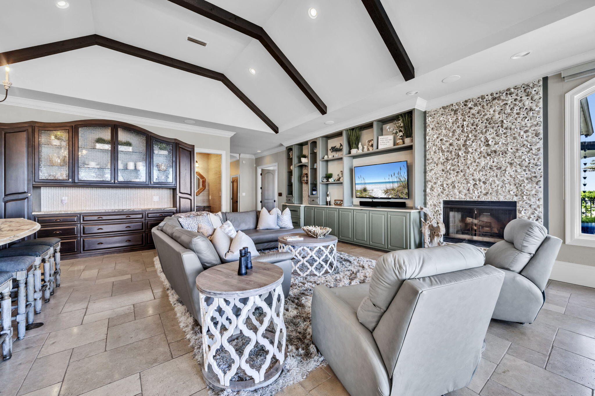 BURNT PINE - Residential