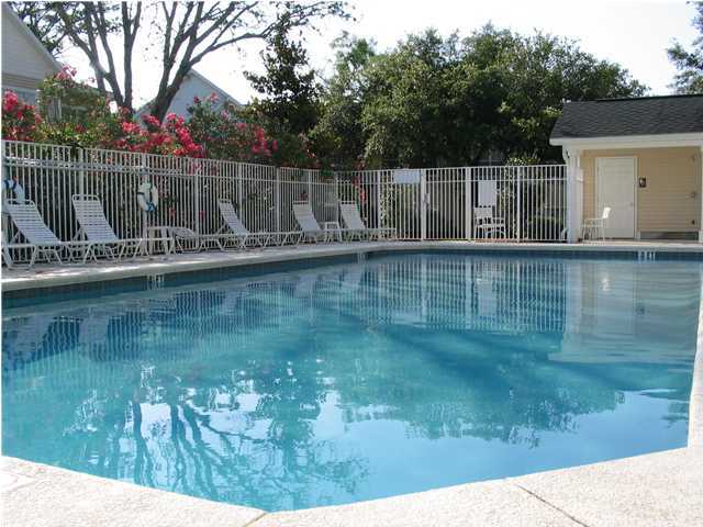 THE OAKS AT NICEVILLE - Residential Lease