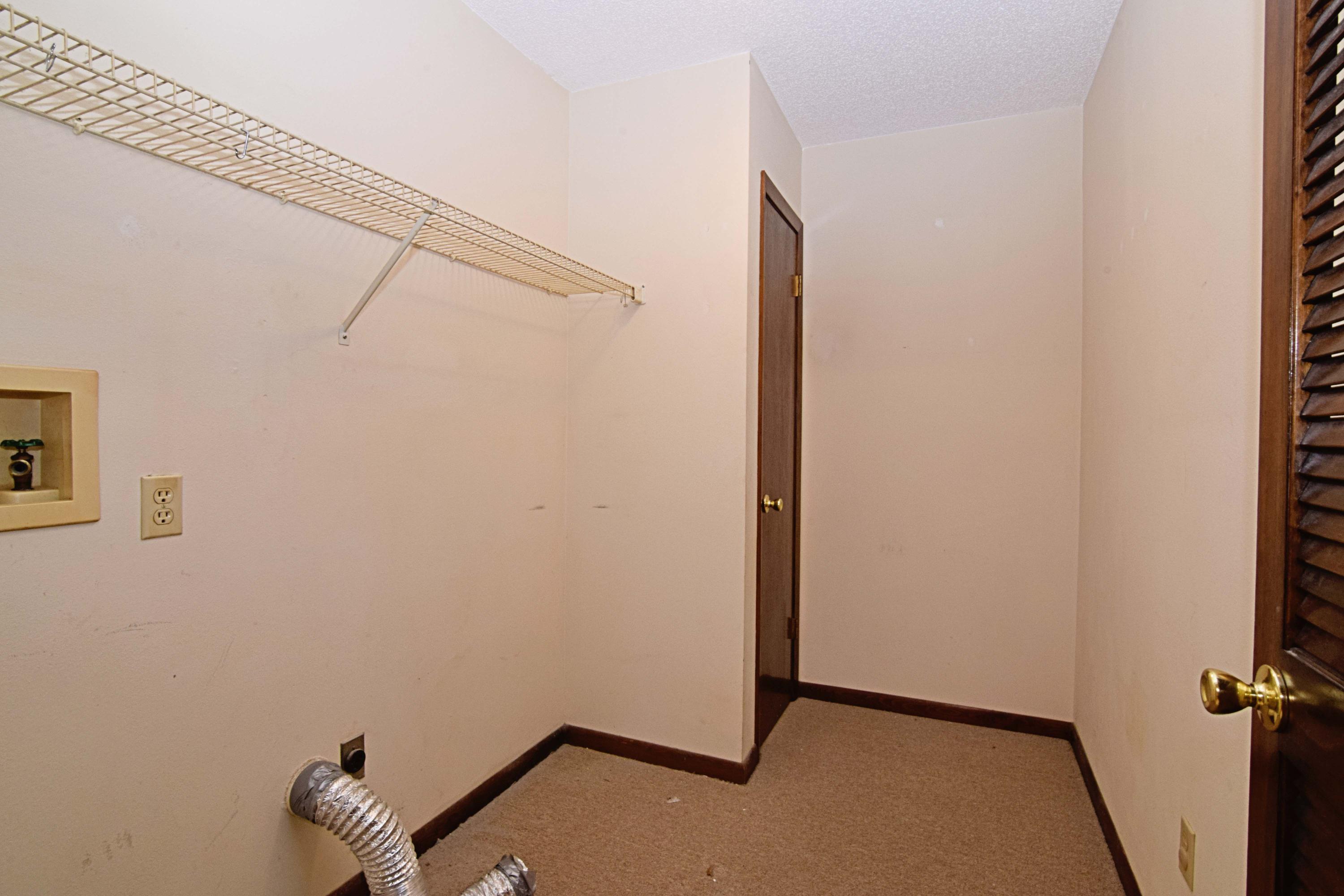 VALPARAISO PINECREST 5 - Residential