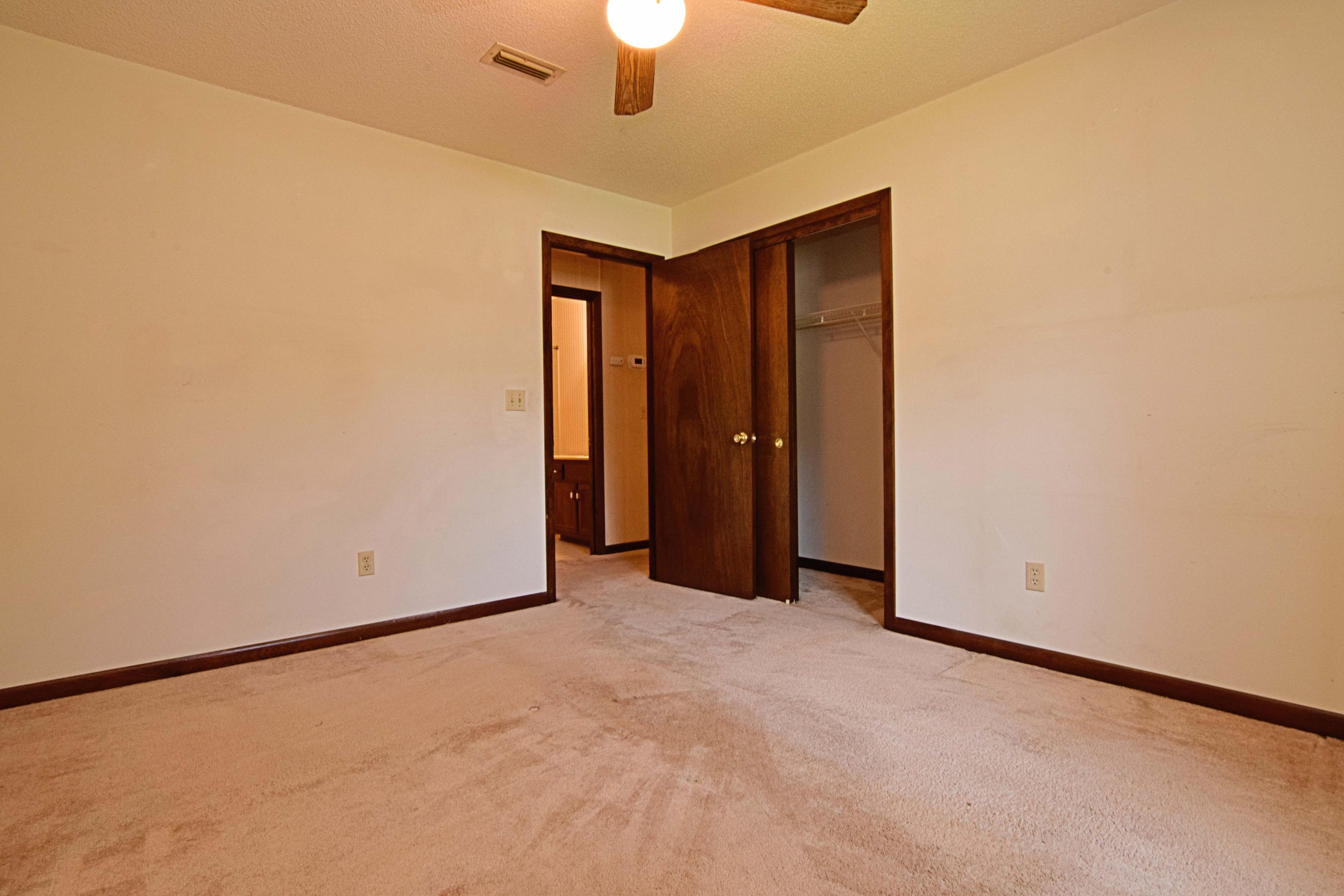 VALPARAISO PINECREST 5 - Residential