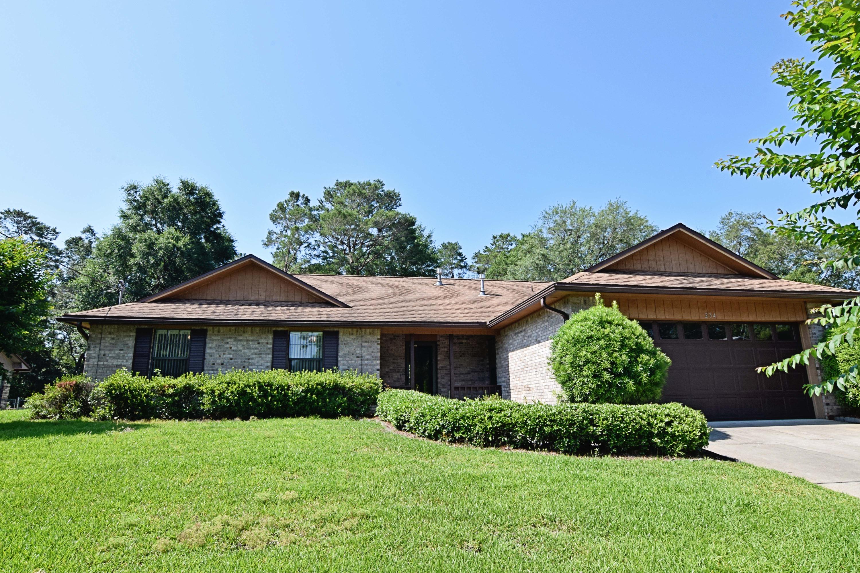 VALPARAISO PINECREST 5 - Residential