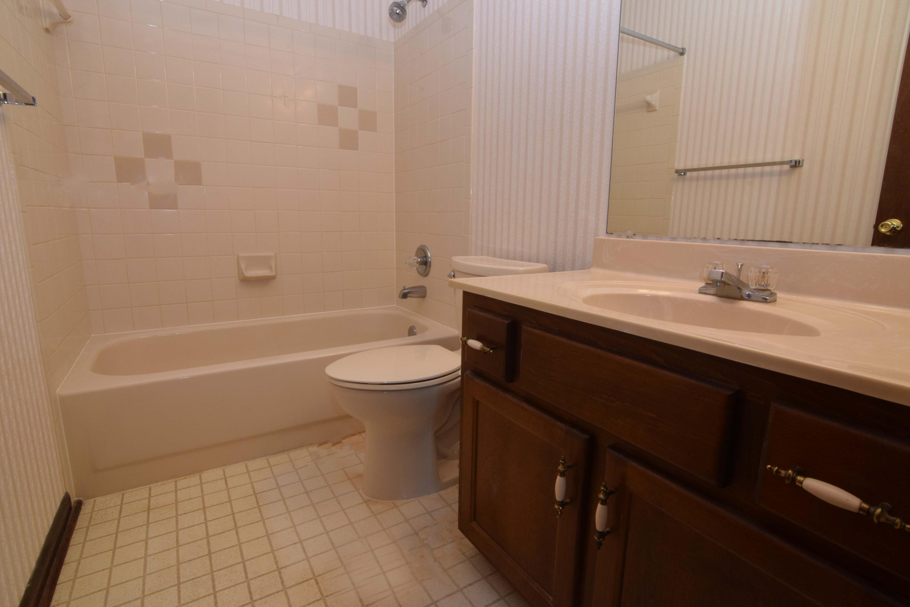 VALPARAISO PINECREST 5 - Residential