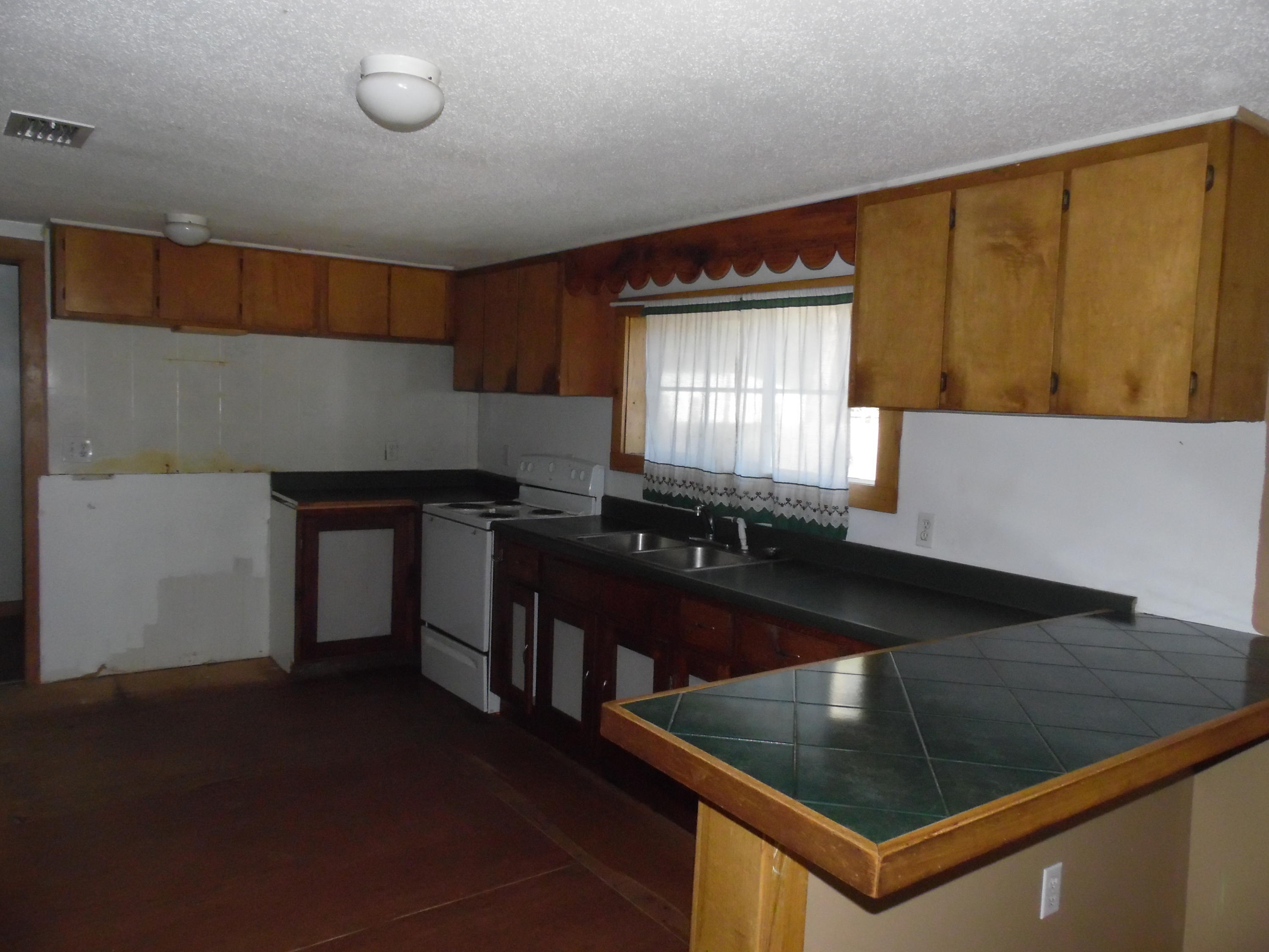 VAN KIRK S/D - Residential