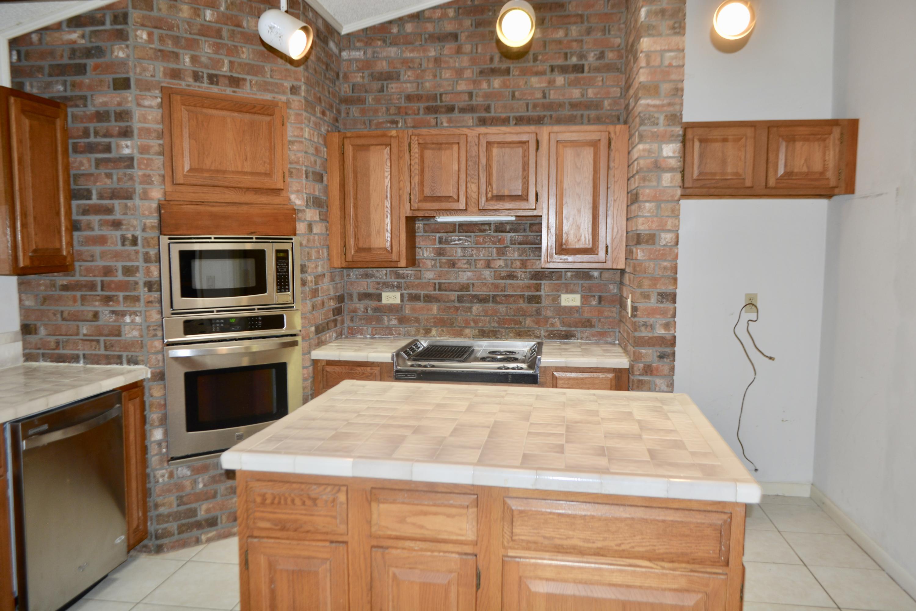 LIDO ESTATES BLUEWATER BAY - Residential