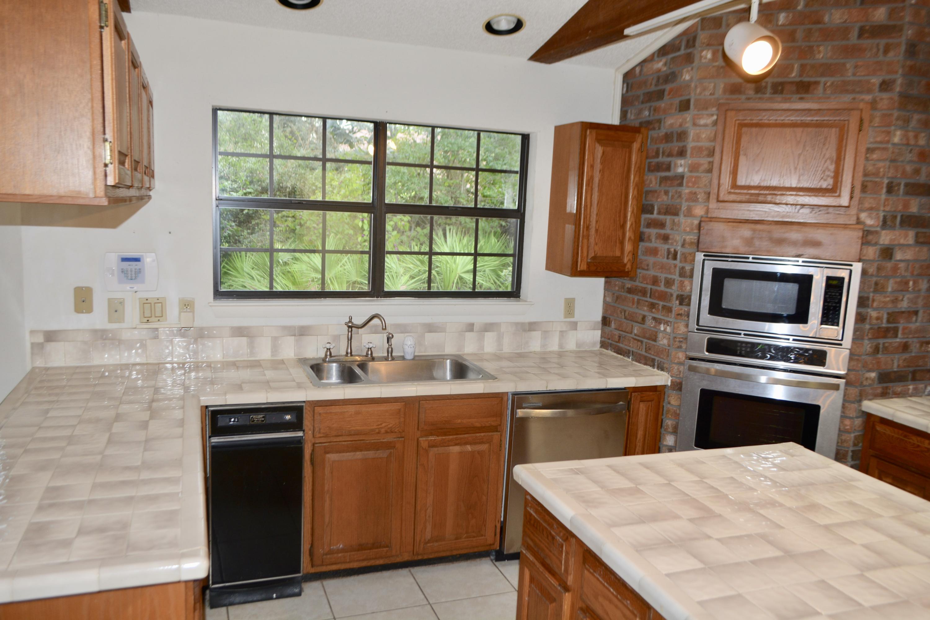 LIDO ESTATES BLUEWATER BAY - Residential