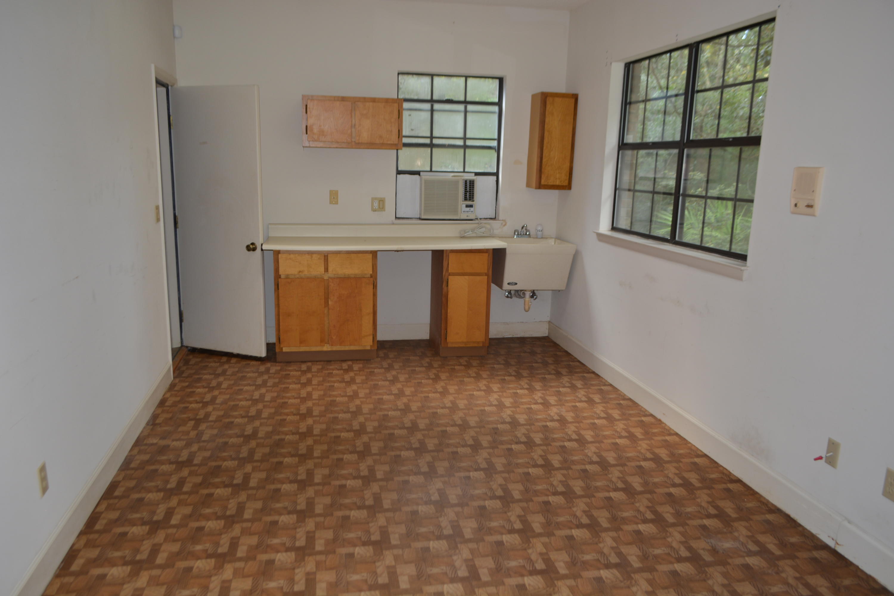 LIDO ESTATES BLUEWATER BAY - Residential