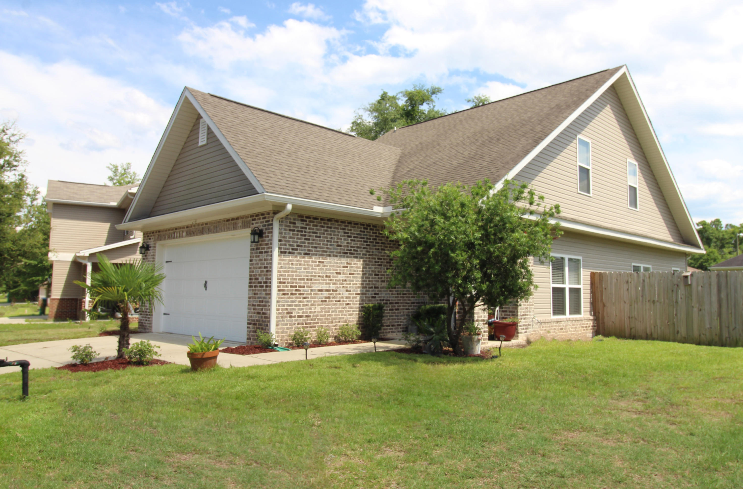 HERITAGE MANOR - Residential