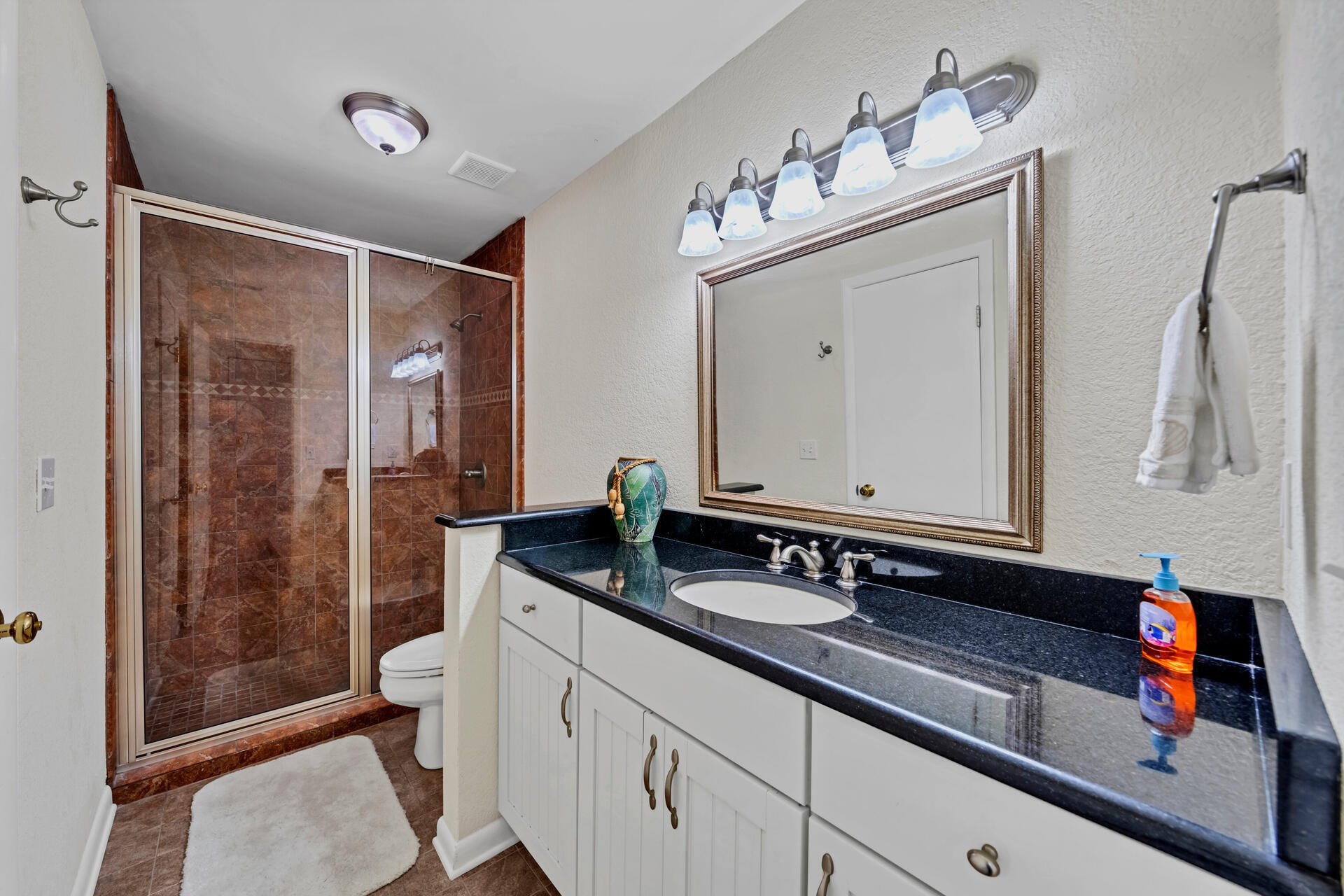 WHITECAPS T/H UNREC - Residential