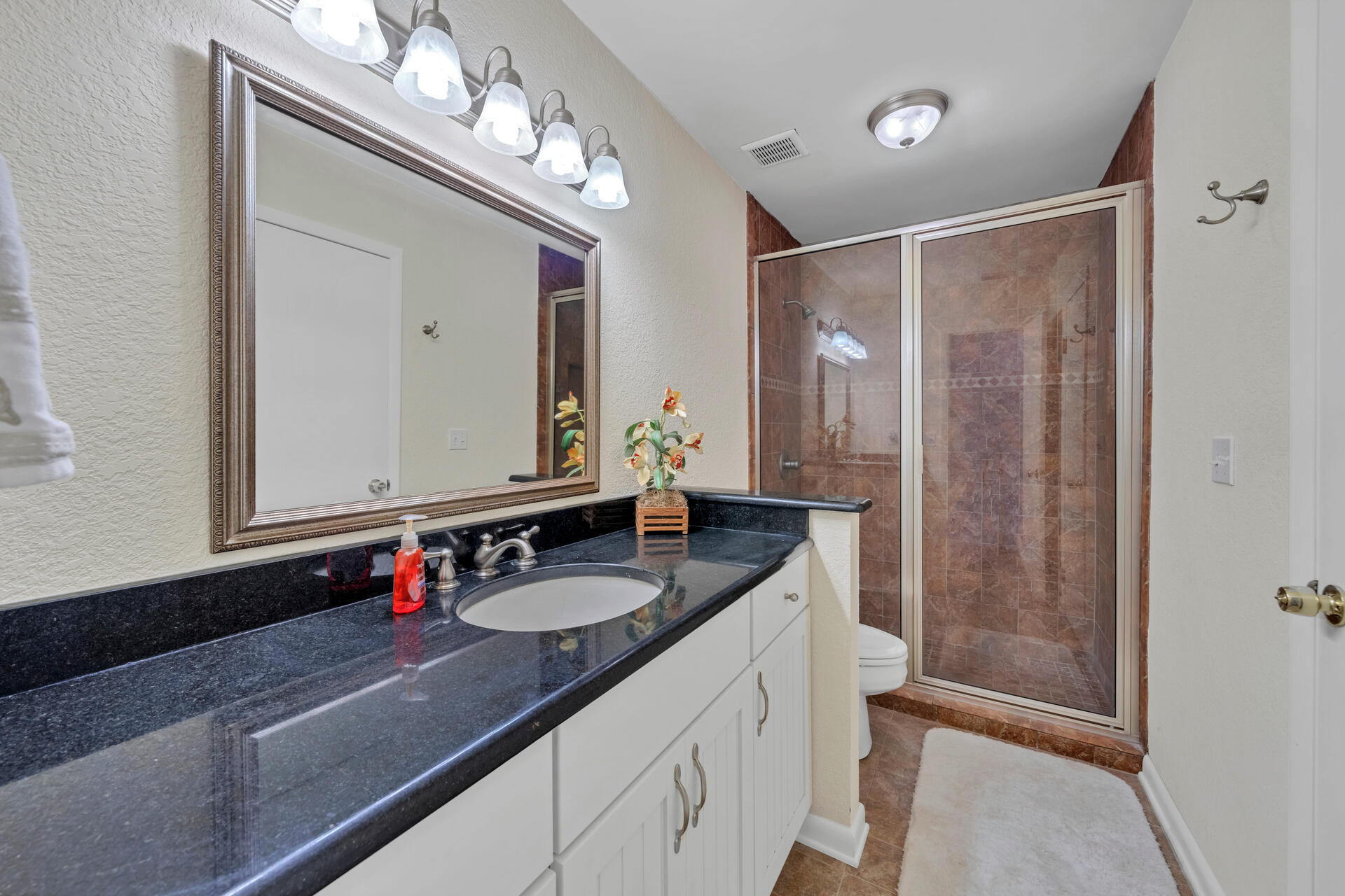 WHITECAPS T/H UNREC - Residential