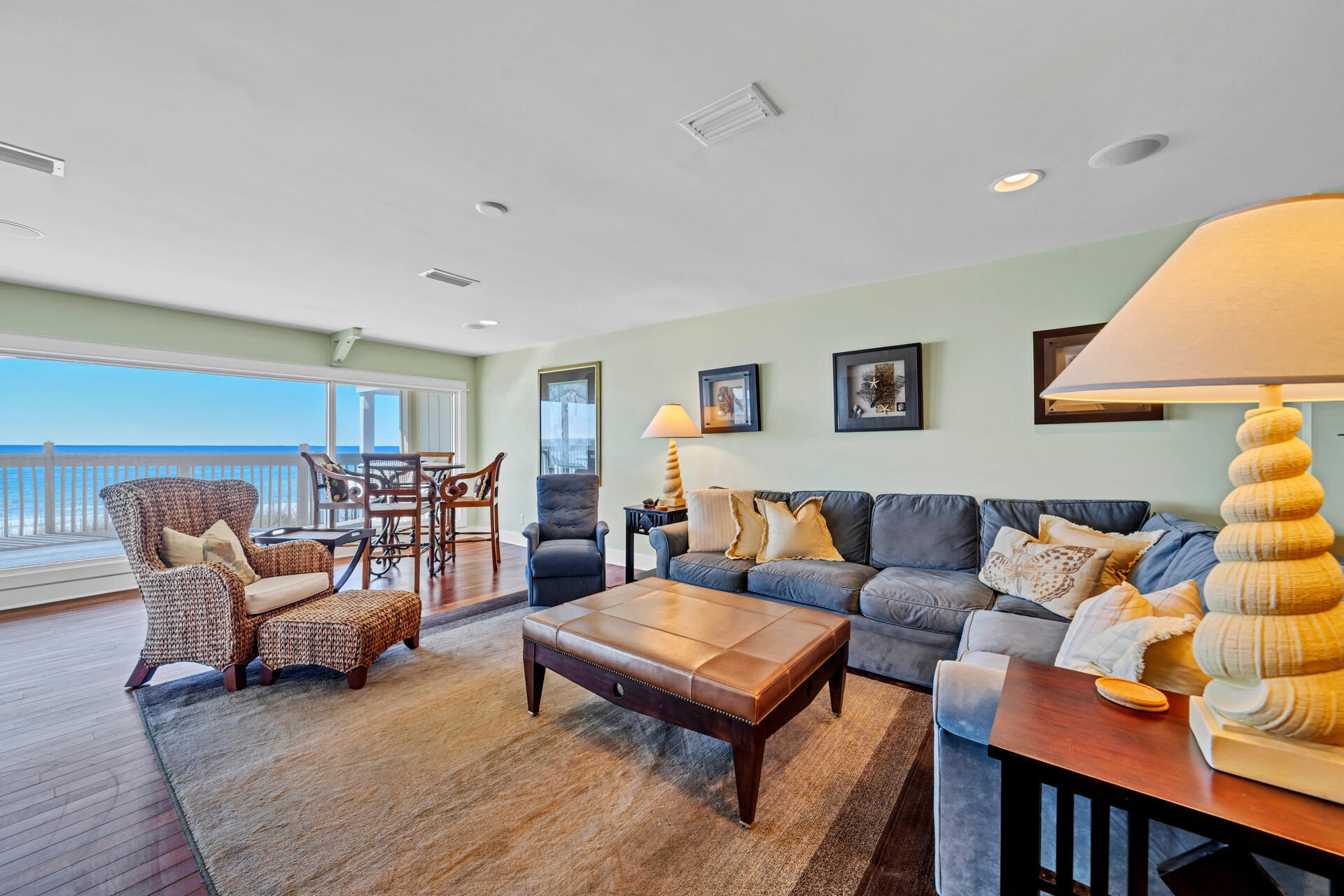 WHITECAPS T/H UNREC - Residential