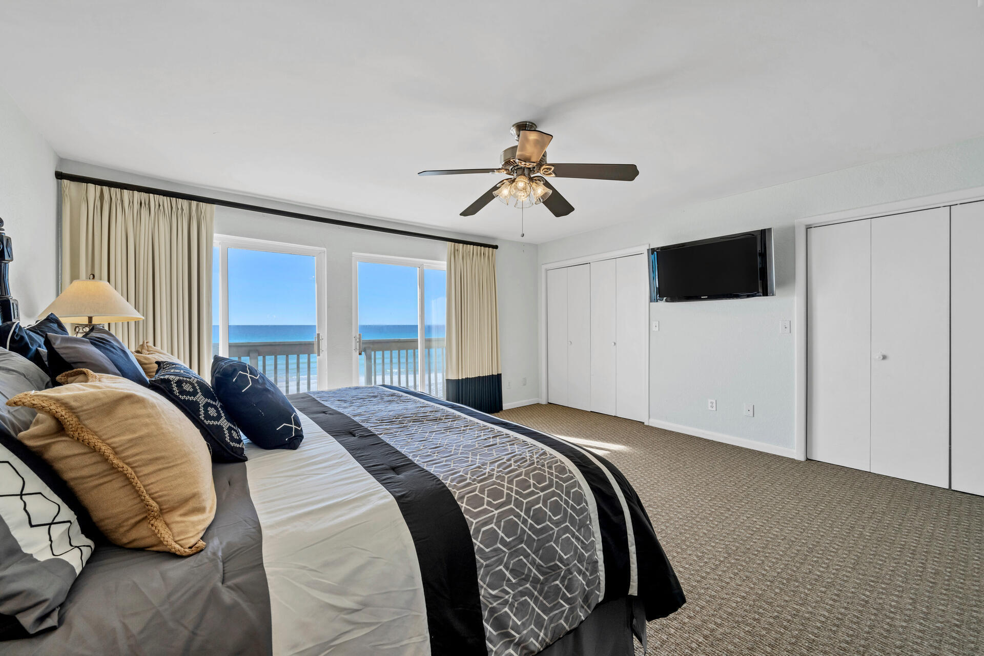 WHITECAPS T/H UNREC - Residential
