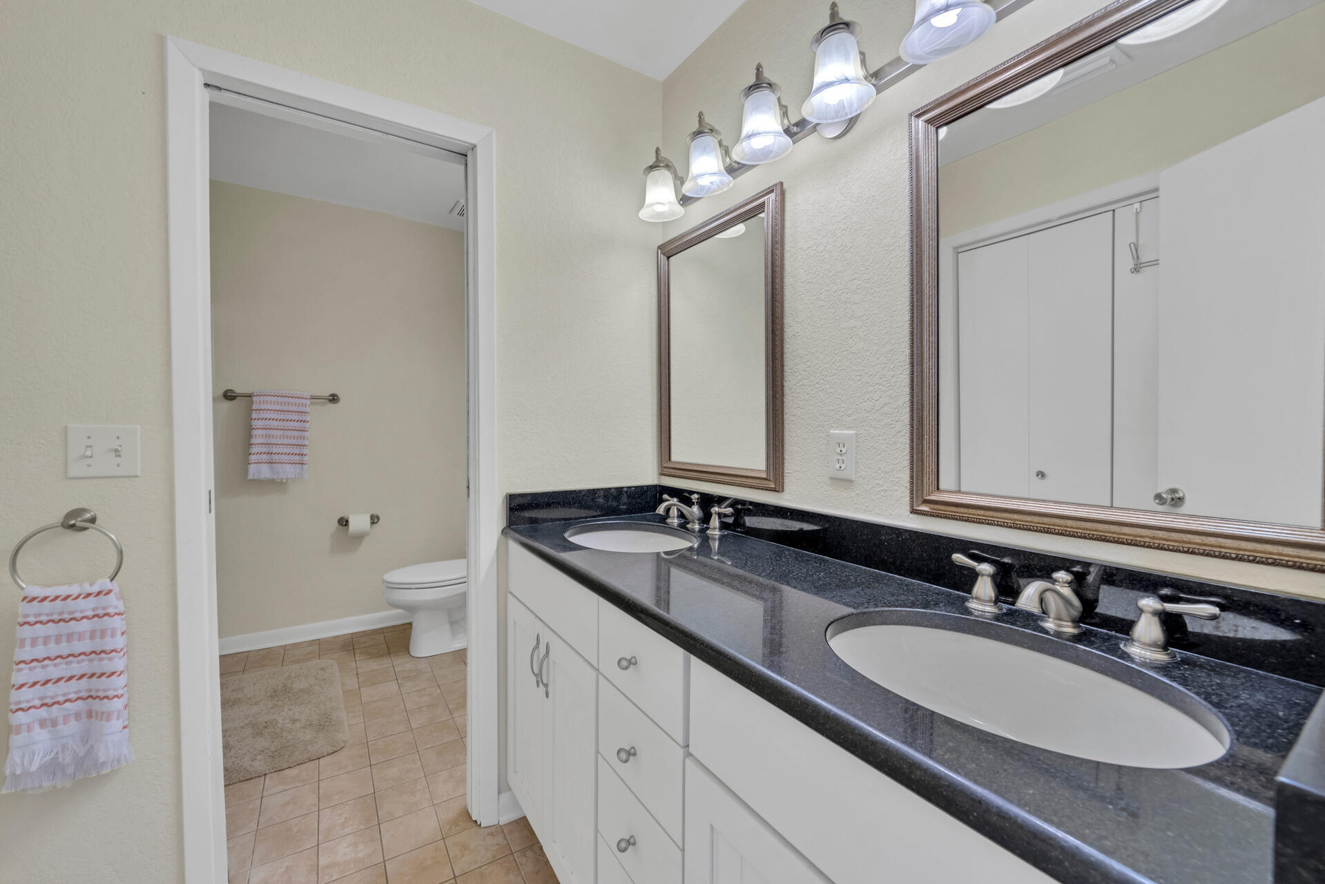 WHITECAPS T/H UNREC - Residential