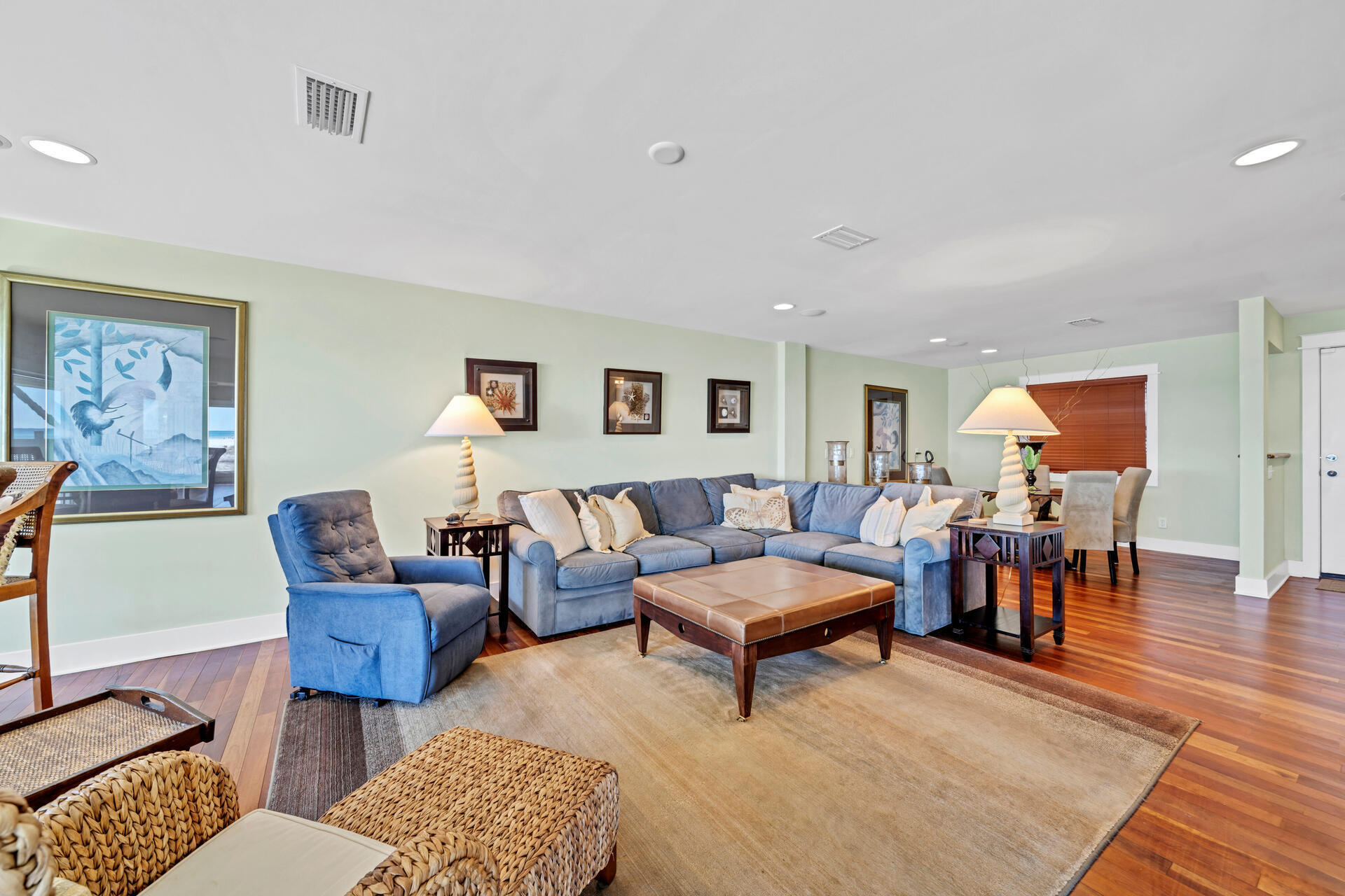WHITECAPS T/H UNREC - Residential