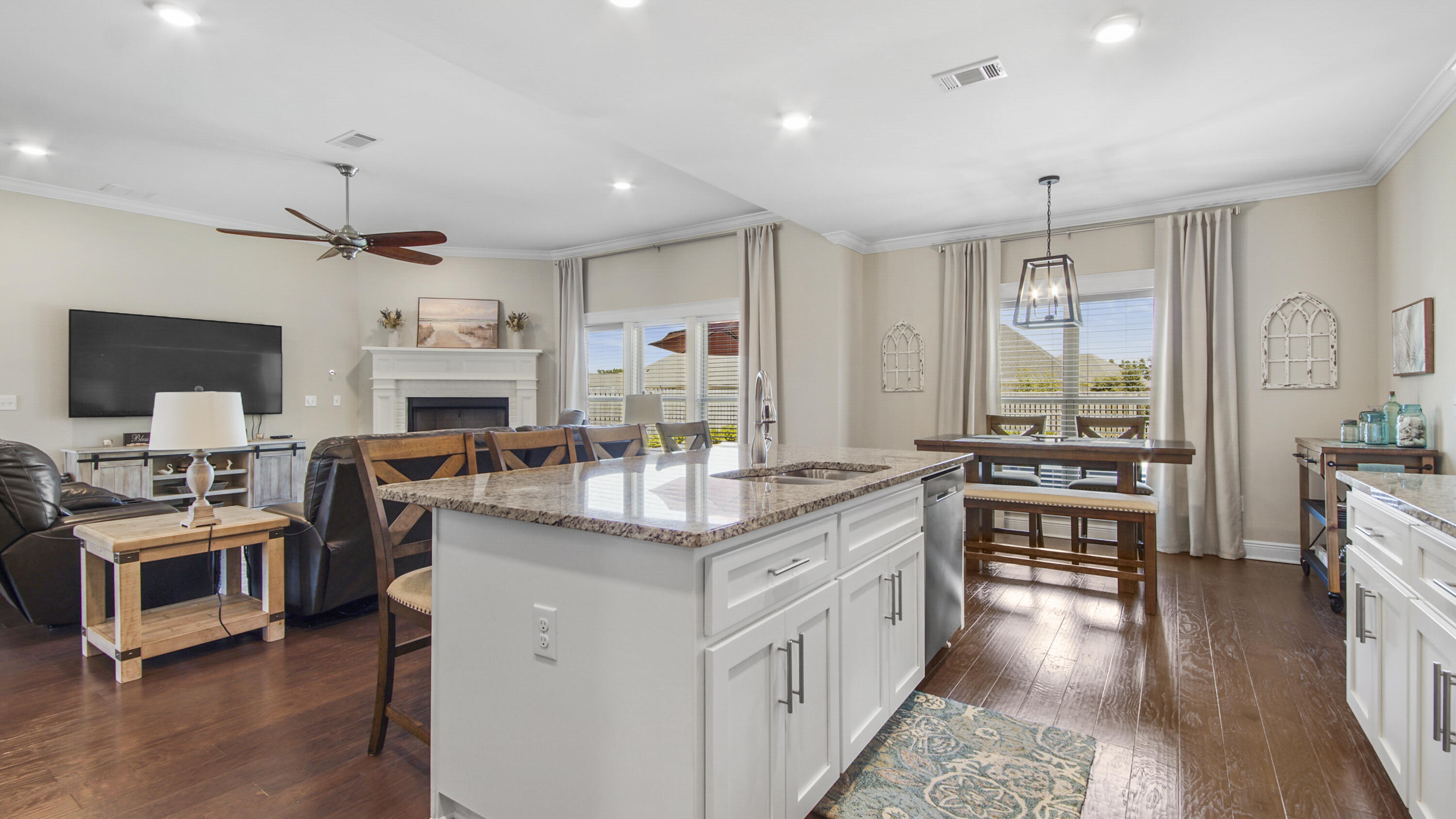 HAMMOCK BAY - Residential