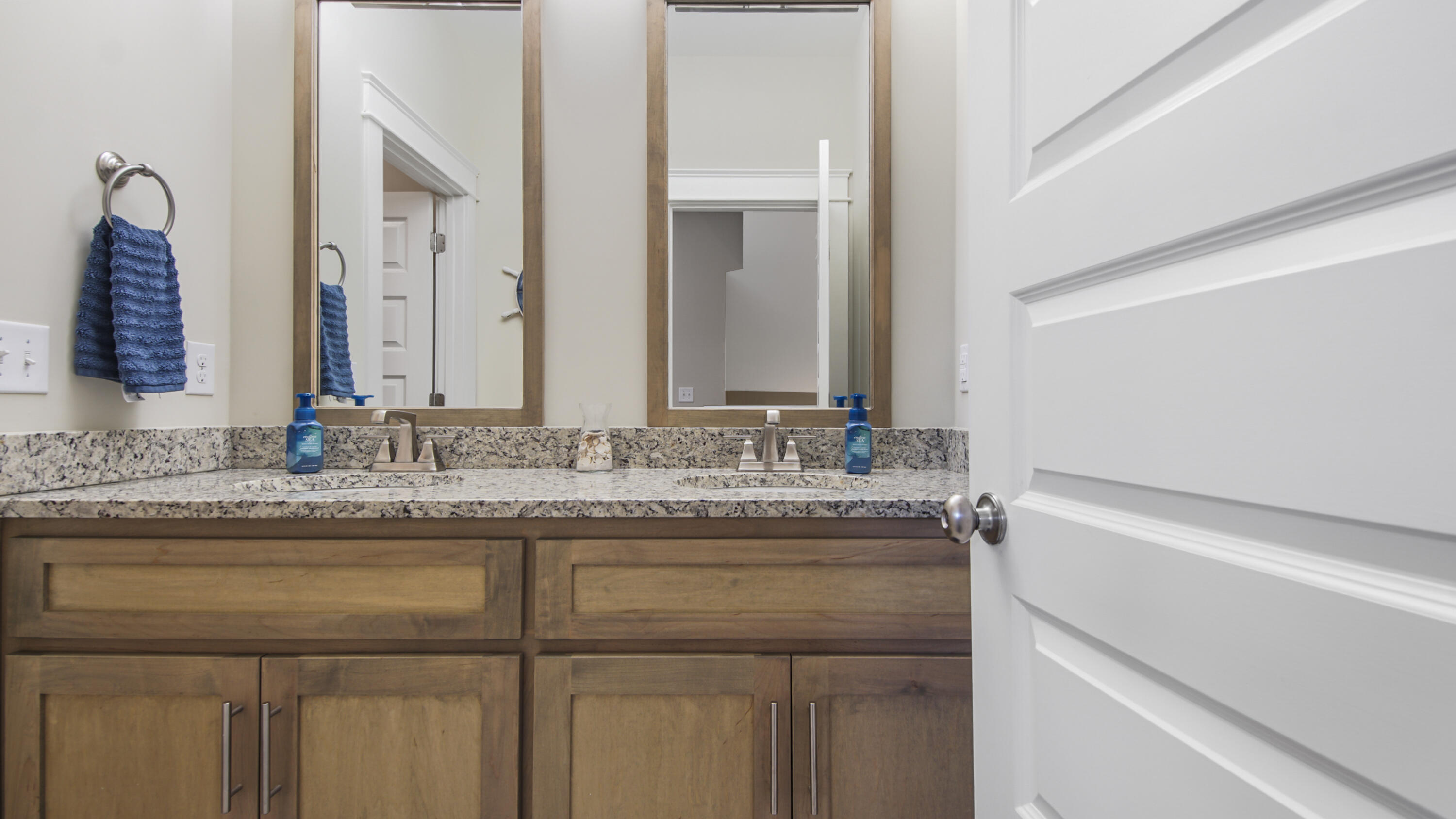 HAMMOCK BAY - Residential