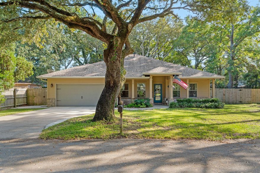 Stunning Elliot Point Home !!!Enjoy the the very desirable and charming neighborhood of Elliot Point  with the elevated living of a well crafted 2014 home.Grand 11 ft ceilings throughout, crown molding, granite countertops, stainless steel appliances, large bedrooms and a split floor plan blends comfort and luxury. The fully fenced backyard provides privacy and tranquility. When you're feeling social, hop on your golf cart and head over to the popular Ferry Park or Hollywood Boat Ramp. This home is convenient to downtown FWB, beautiful beaches, Crab Island, Hurlburt and Eglin AFB, shopping and restaurants. Live the Florida lifestyle and make this house your Home Sweet Home.