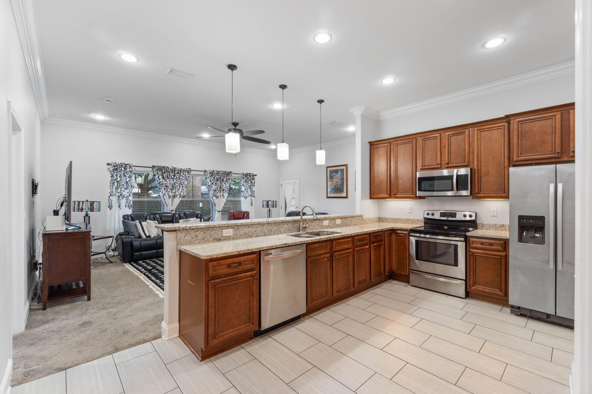 RE-S/D PART ELLIOTT PT LOT 9 BLK E - Residential