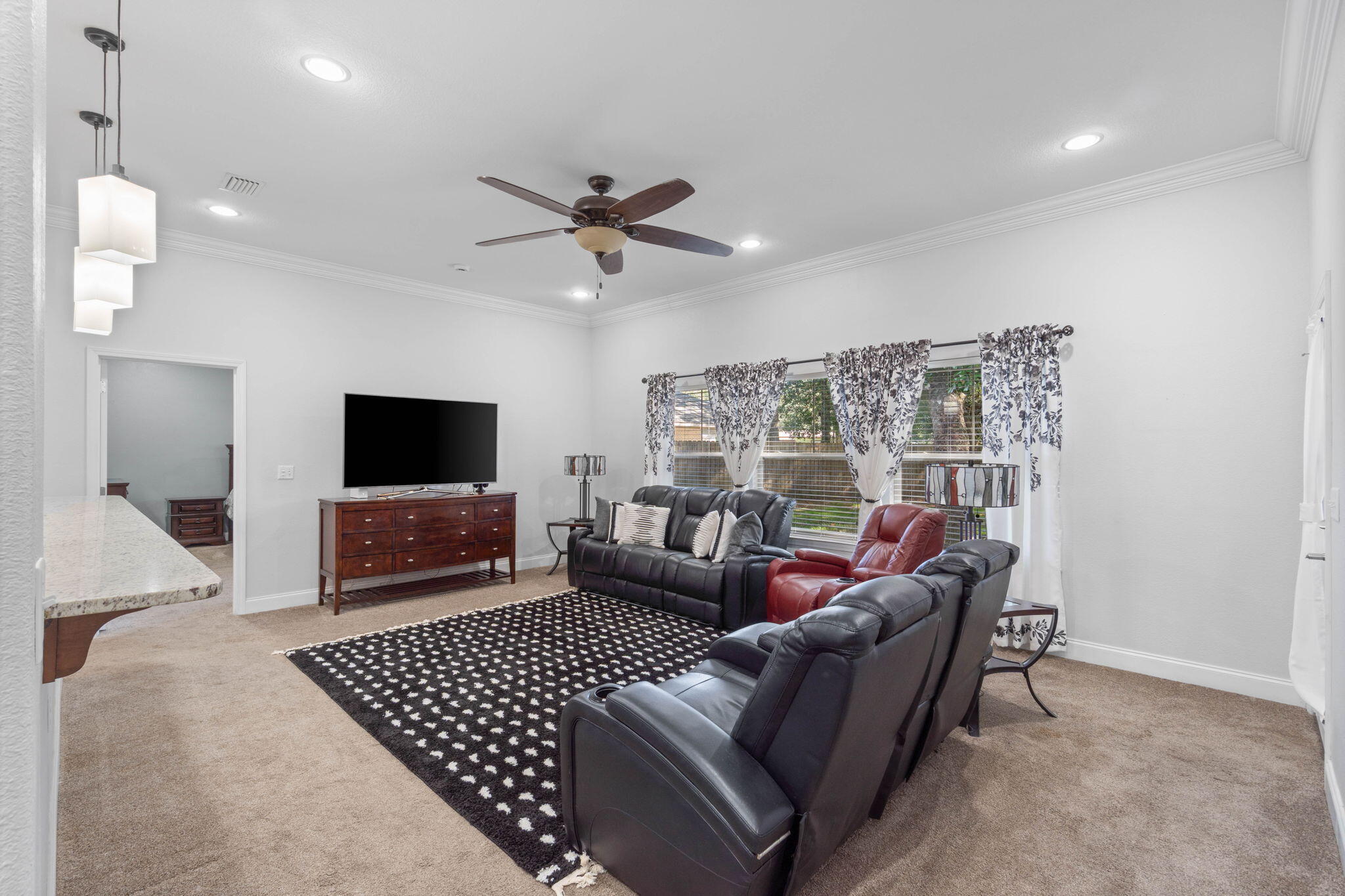 RE-S/D PART ELLIOTT PT LOT 9 BLK E - Residential