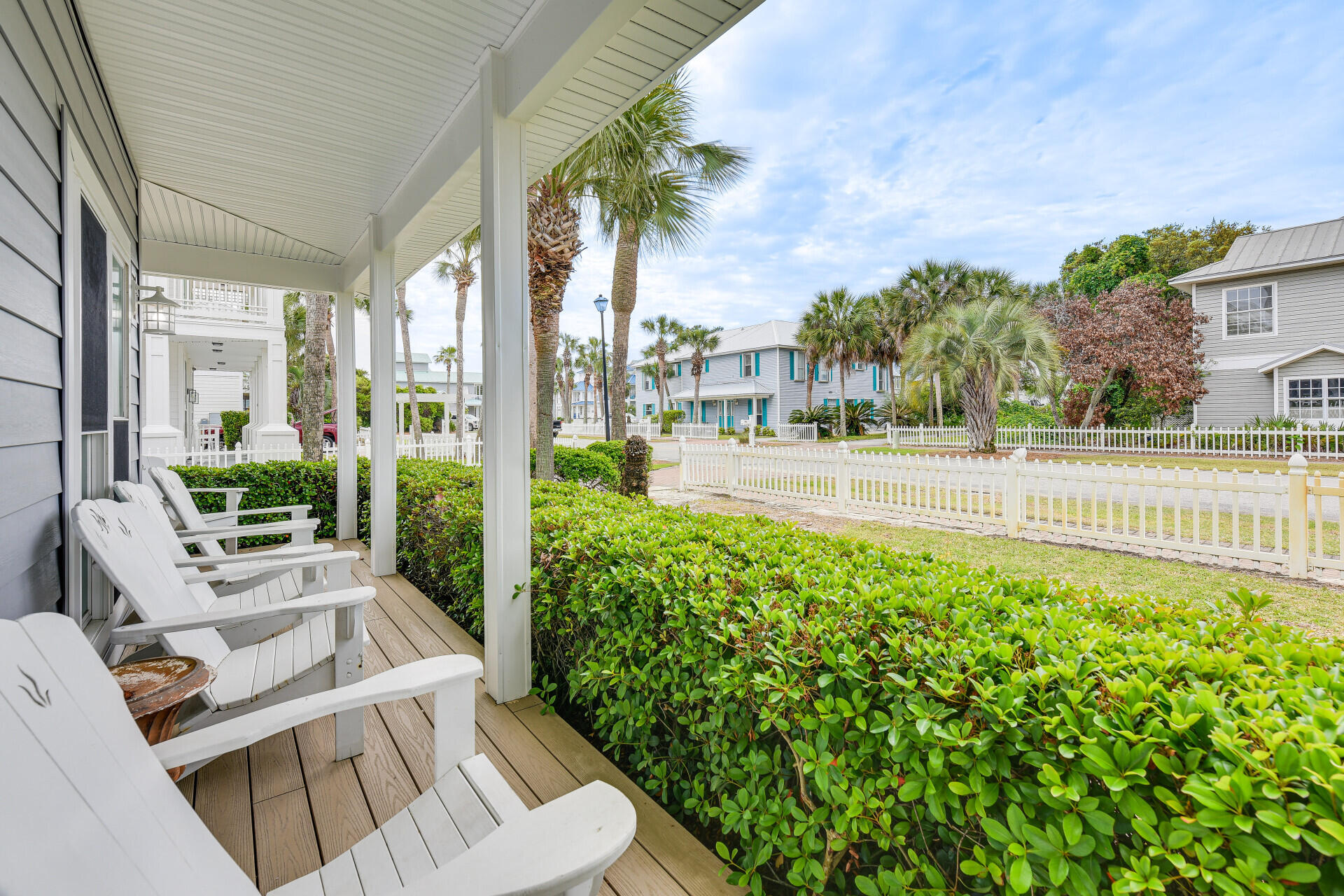 CRYSTAL SHORES - Residential